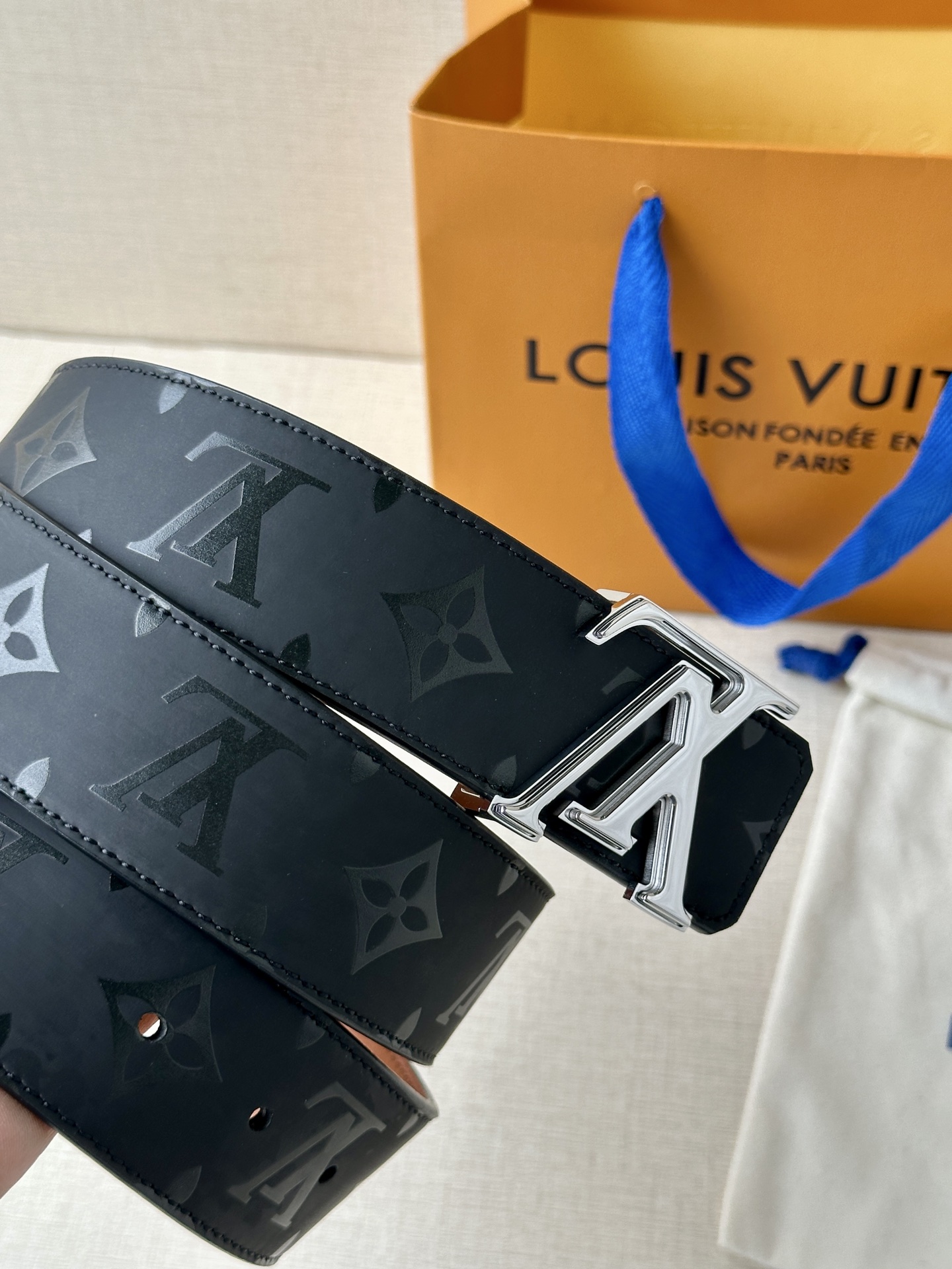 Louis Vuitton Leather Belt S-m-l