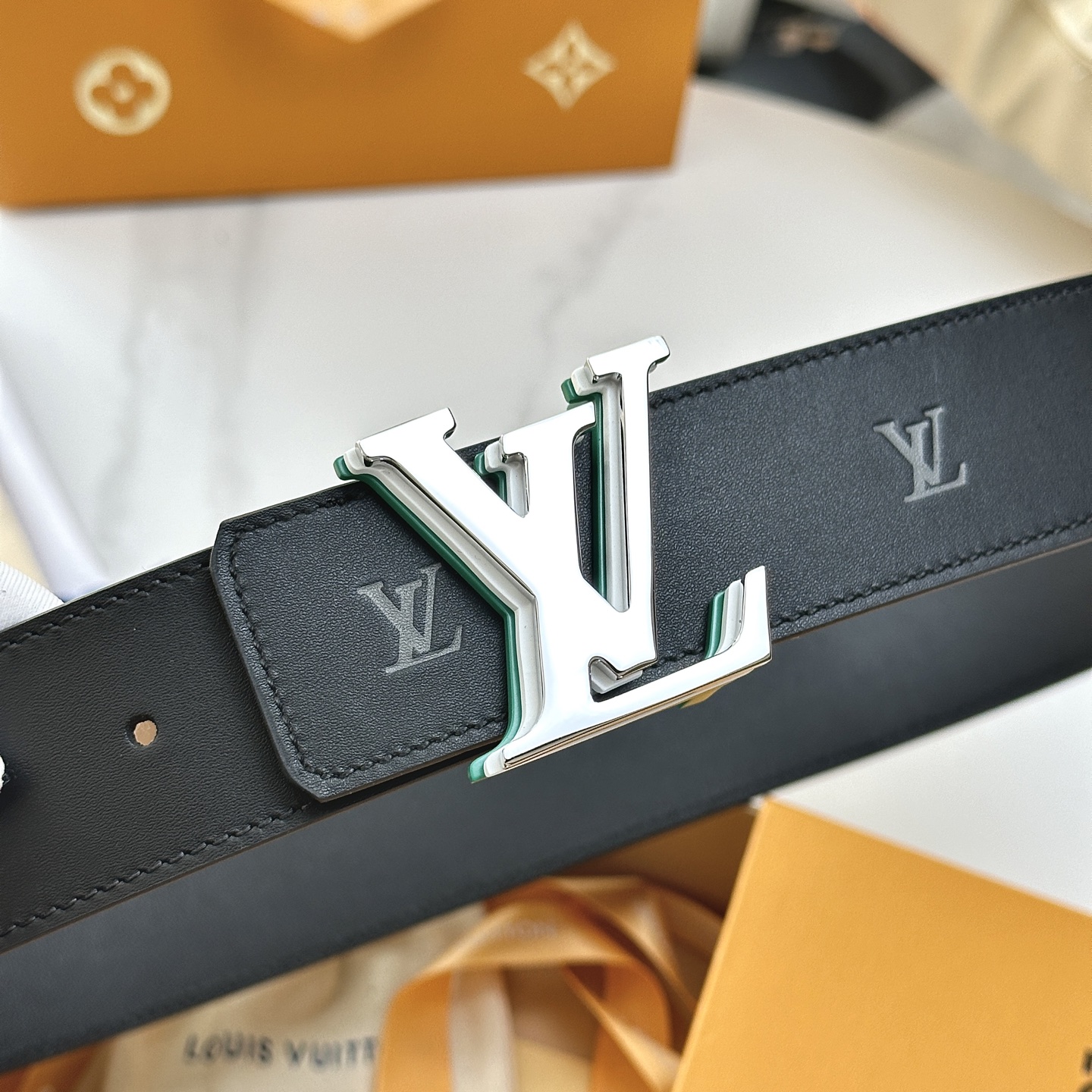 Louis Vuitton Male Basic Belt Cow Leather S-l