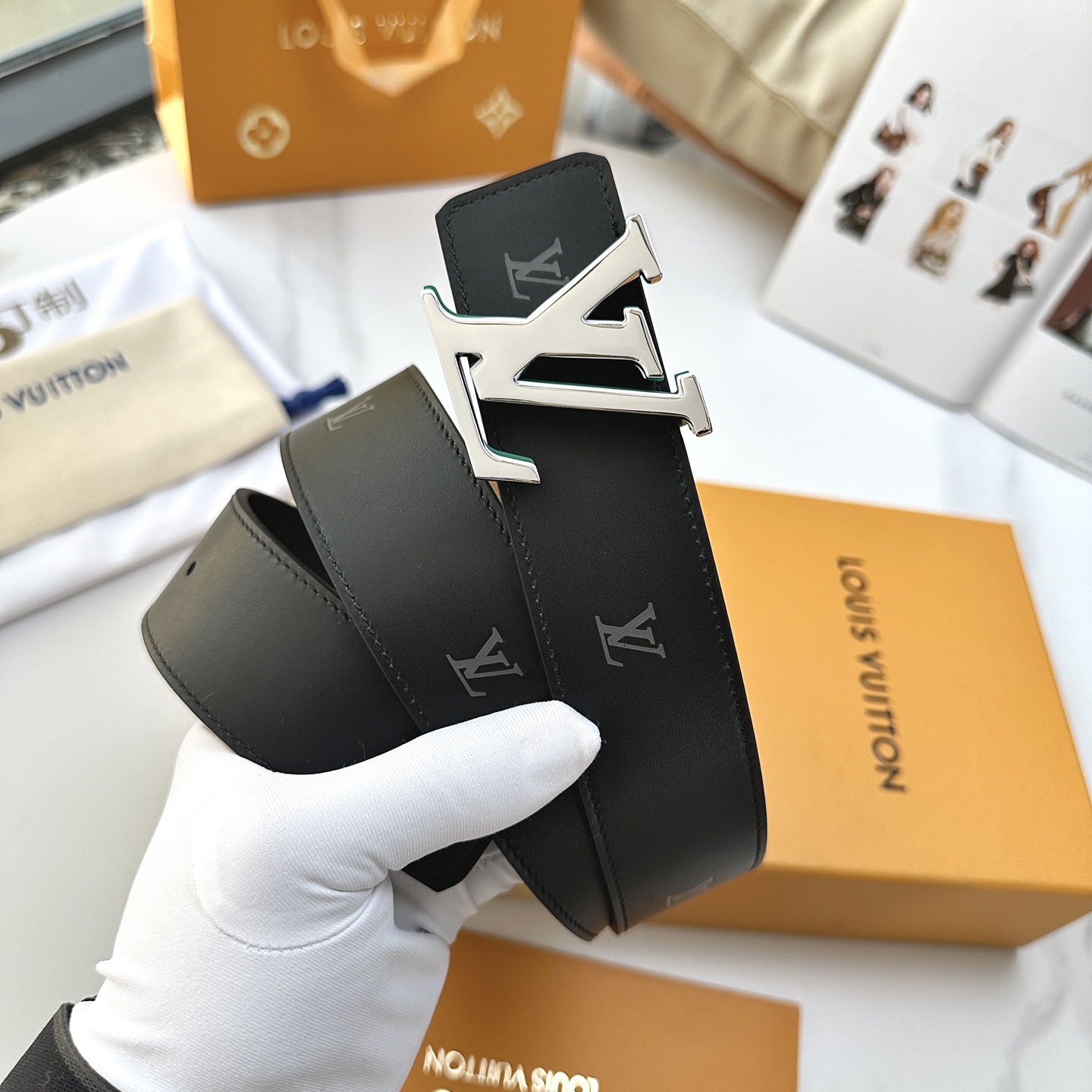 Louis Vuitton Male Basic Belt Cow Leather S-l