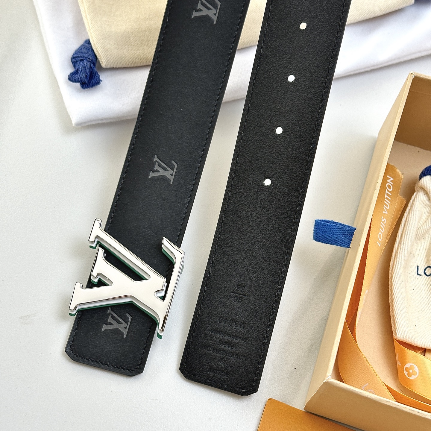 Louis Vuitton Male Basic Belt Cow Leather S-l