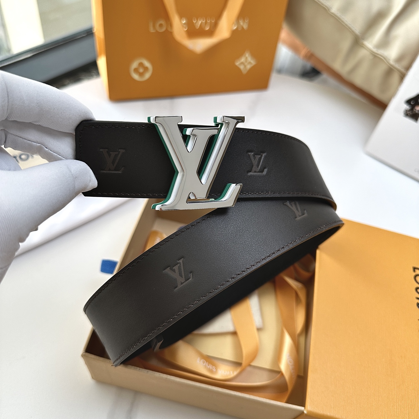 Louis Vuitton Male Basic Belt Cow Leather S-l