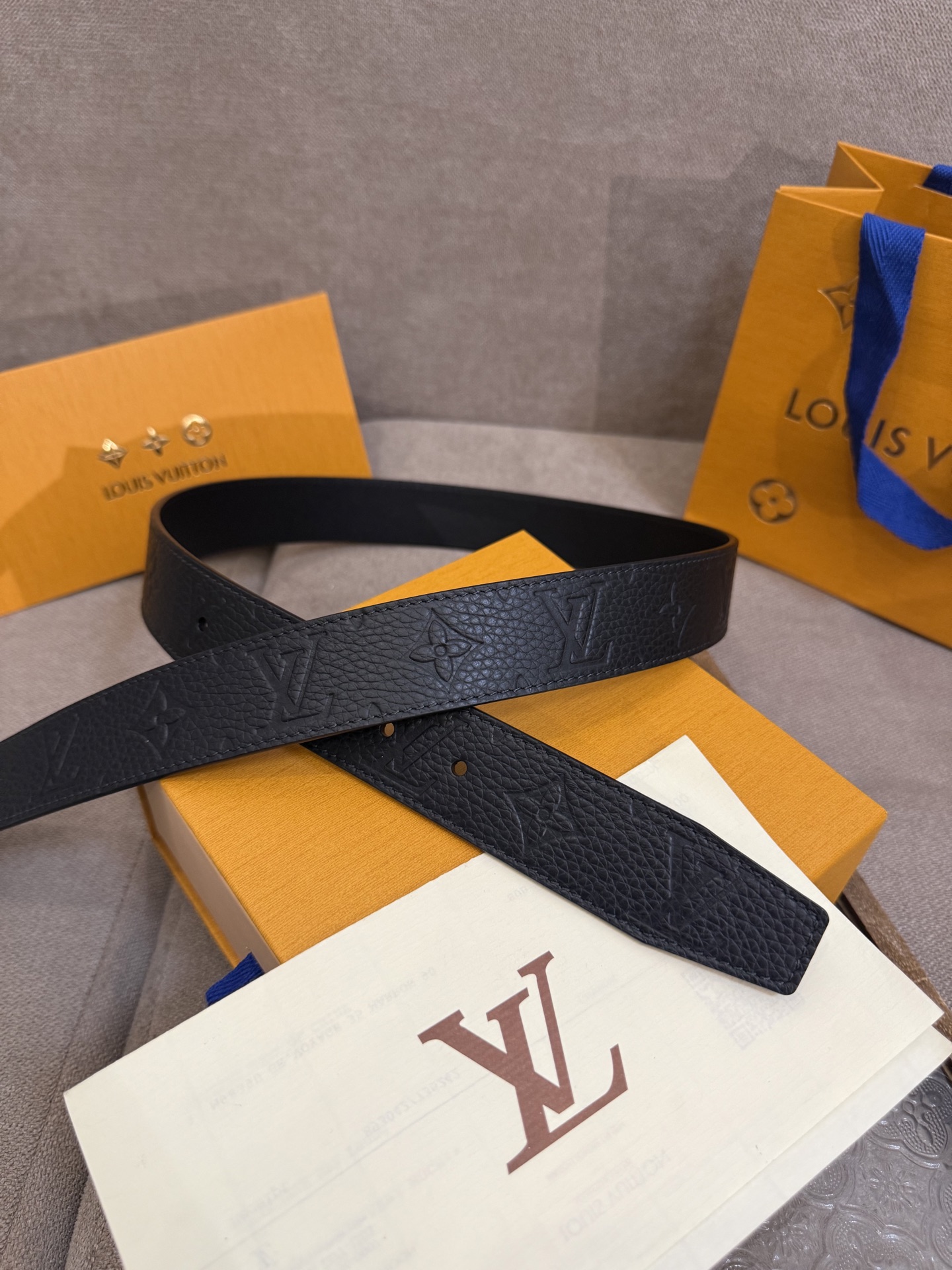 Louis Vuitton Leather Belt Black S-m-l