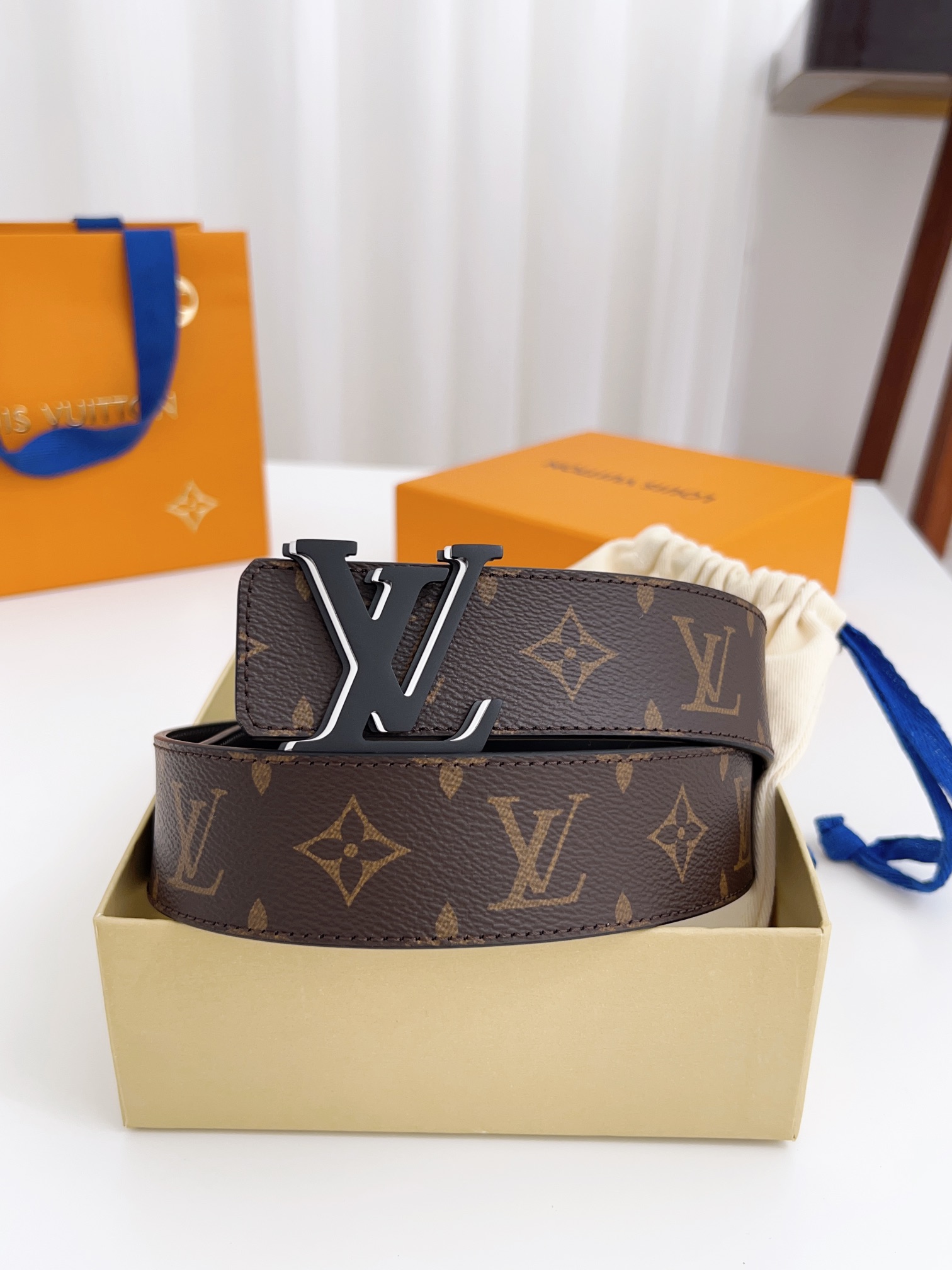 Louis Vuitton Basic Belt Cow Leather Waterproof 125cm-m-l