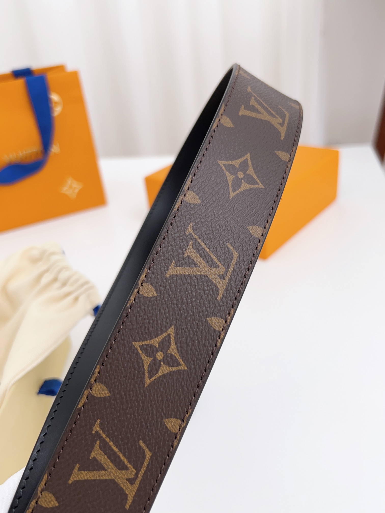 Louis Vuitton Basic Belt Cow Leather Waterproof 125cm-m-l