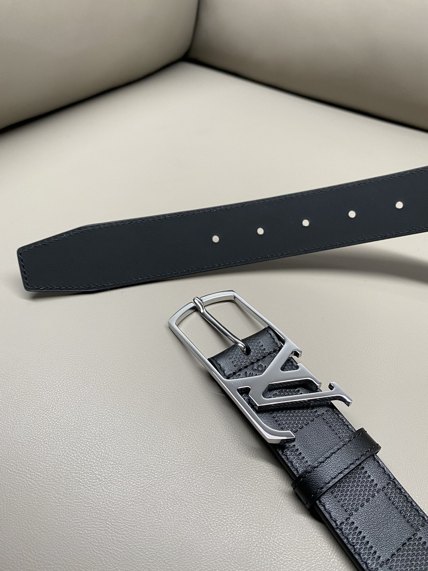 Louis Vuitton Pin Buckle Belt S-m-l