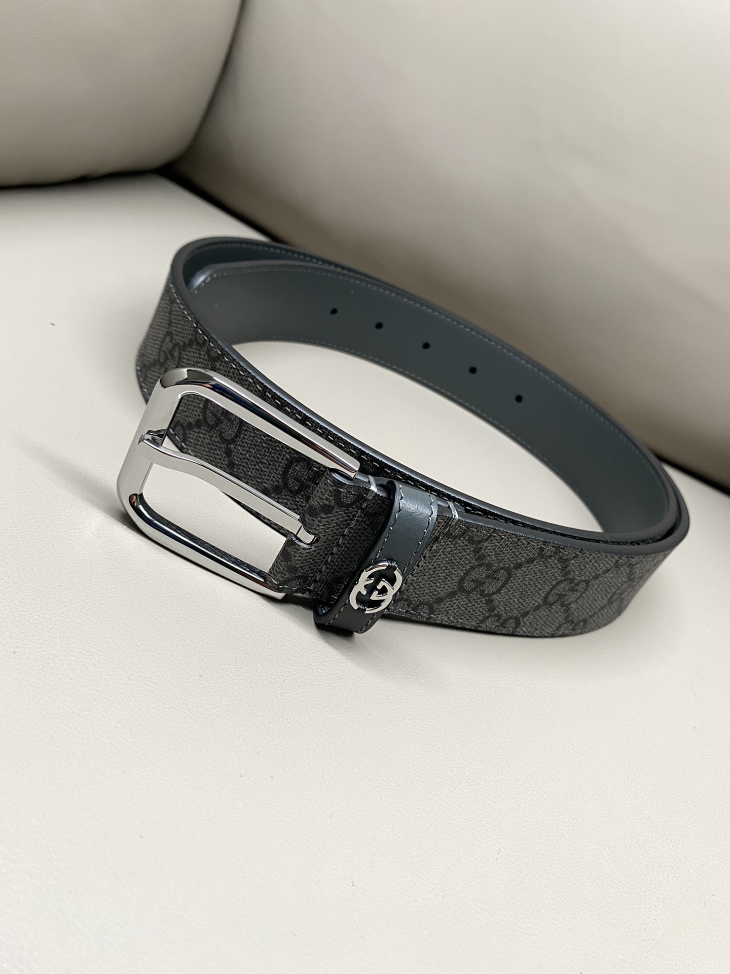 Gucci Pin Buckle Belt Cow Leather Gray S-m