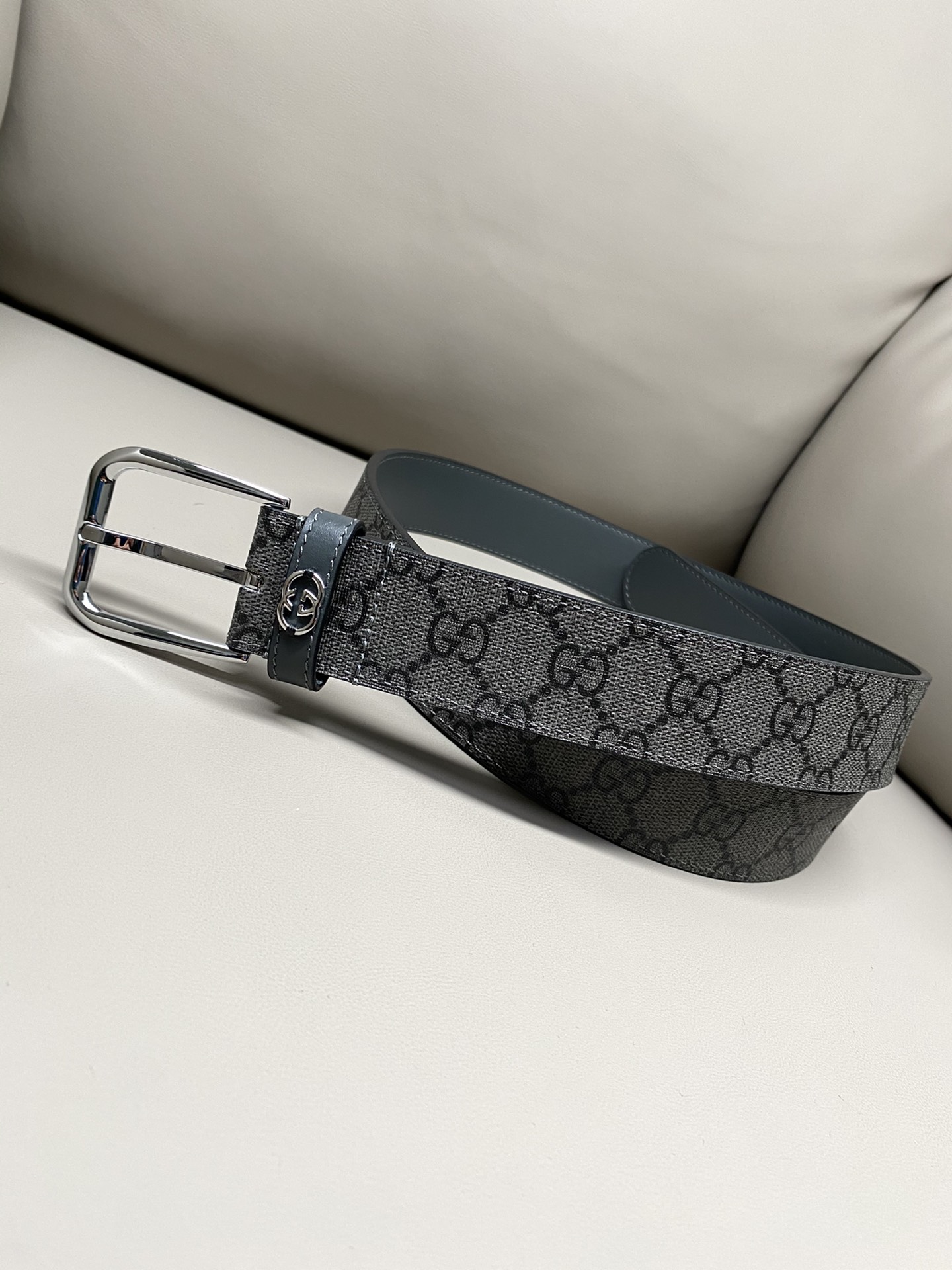 Gucci Pin Buckle Belt Cow Leather Gray S-m