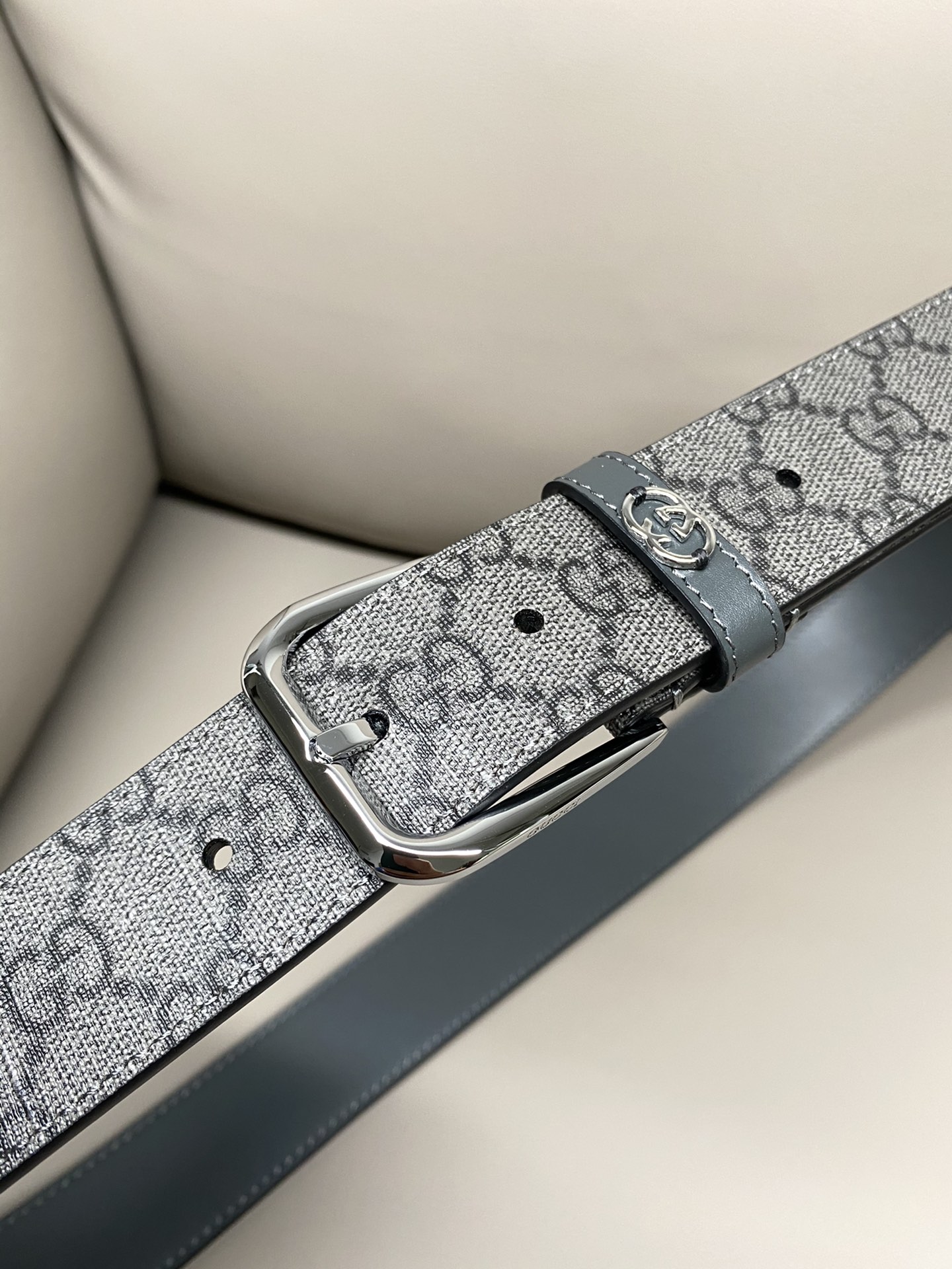 Gucci Pin Buckle Belt Cow Leather Gray S-m