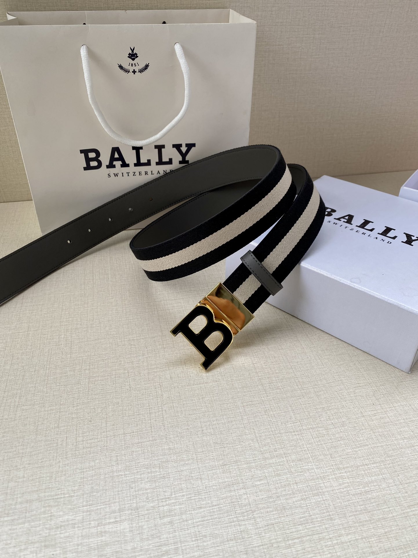 Bally Leather Belt Cow Leather Adjustable M-l