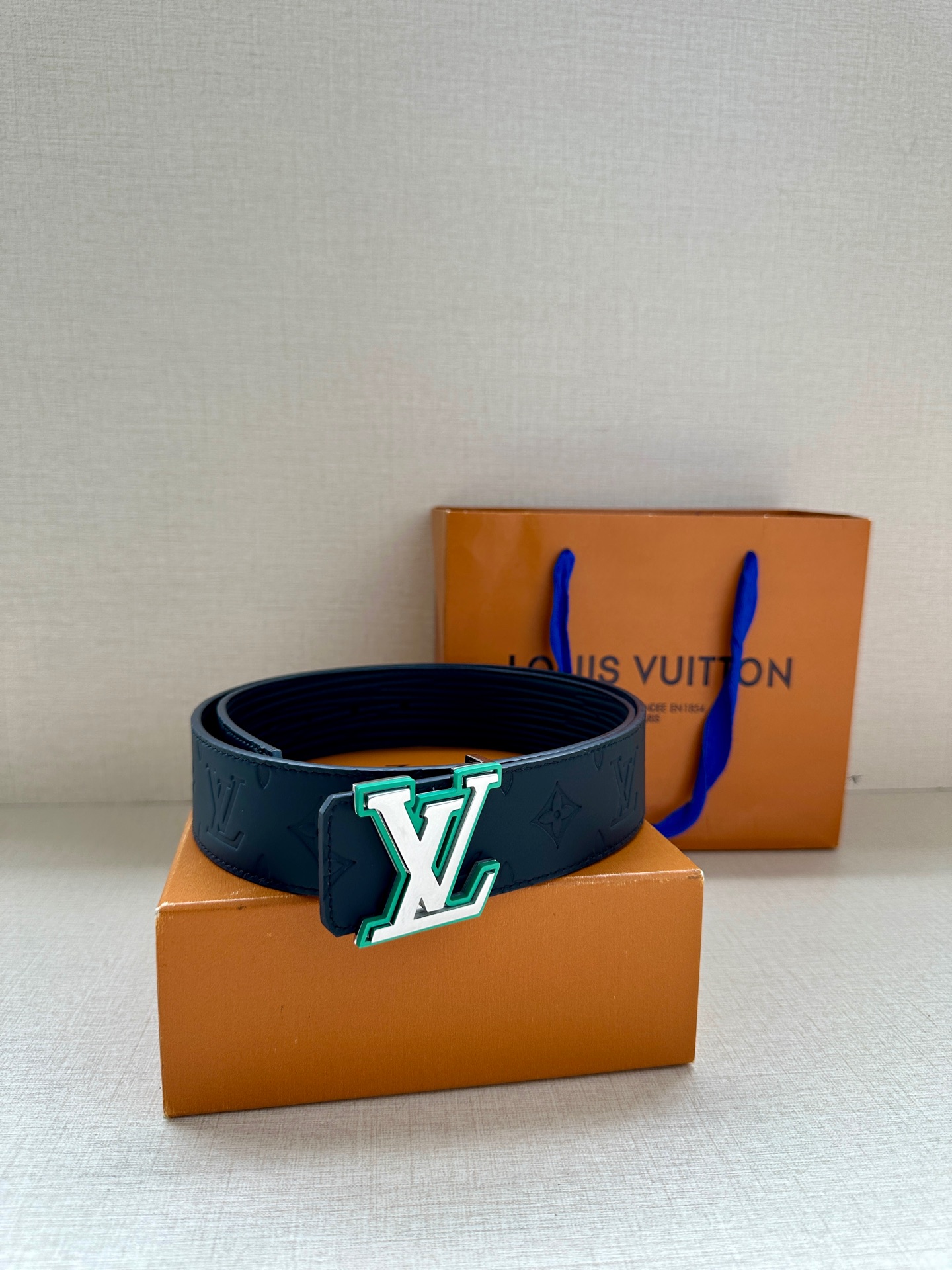 Louis Vuitton Leather Belt L
