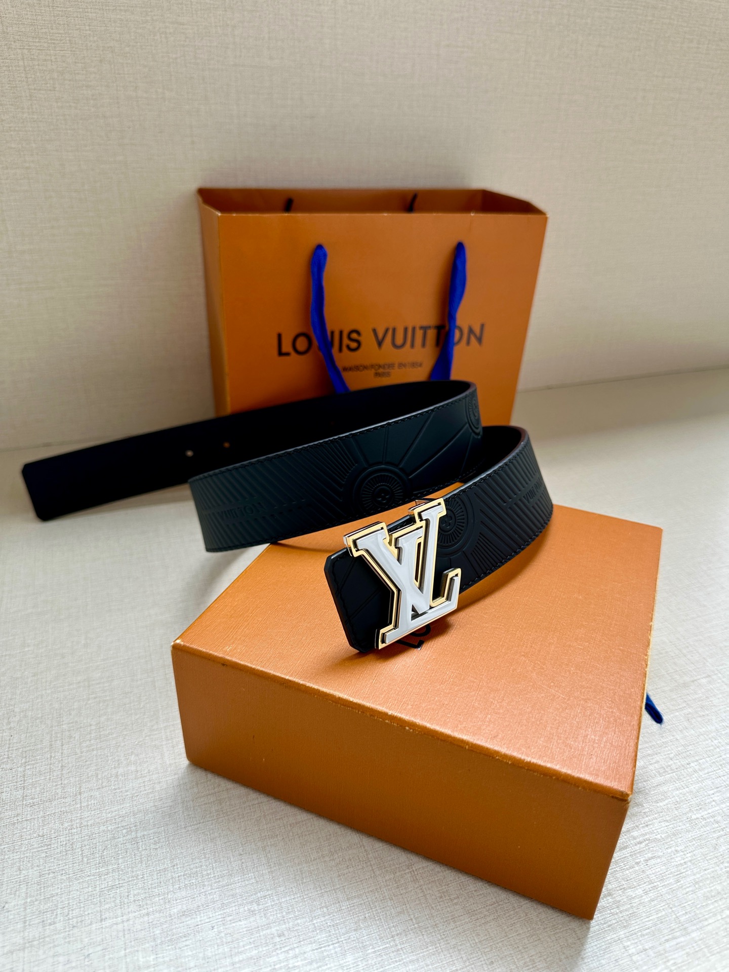 Louis Vuitton Leather Belt L