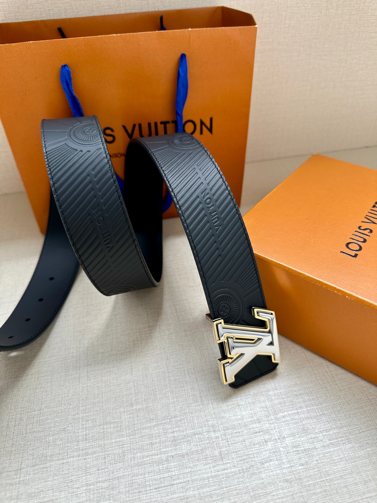 Louis Vuitton Leather Belt L