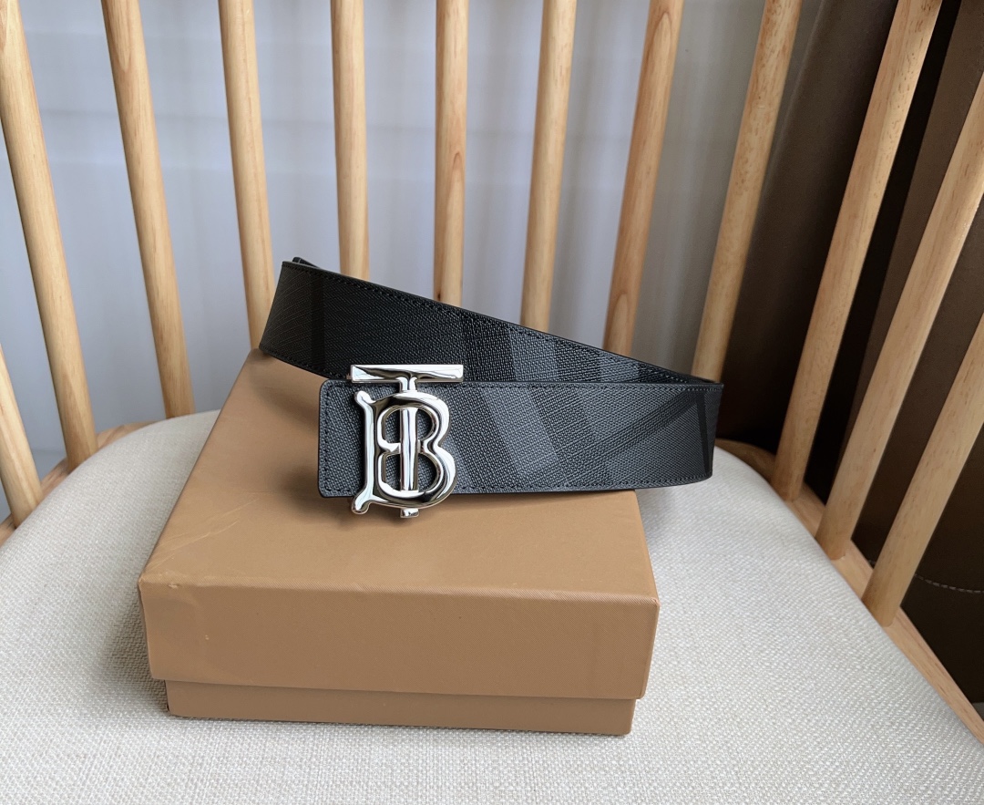 Burberry Basic Belt M