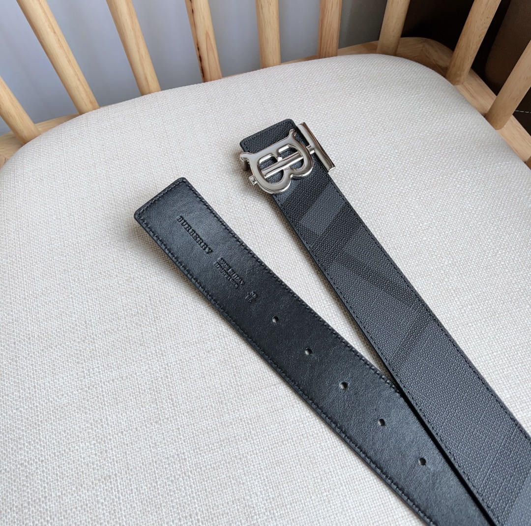 Burberry Basic Belt M