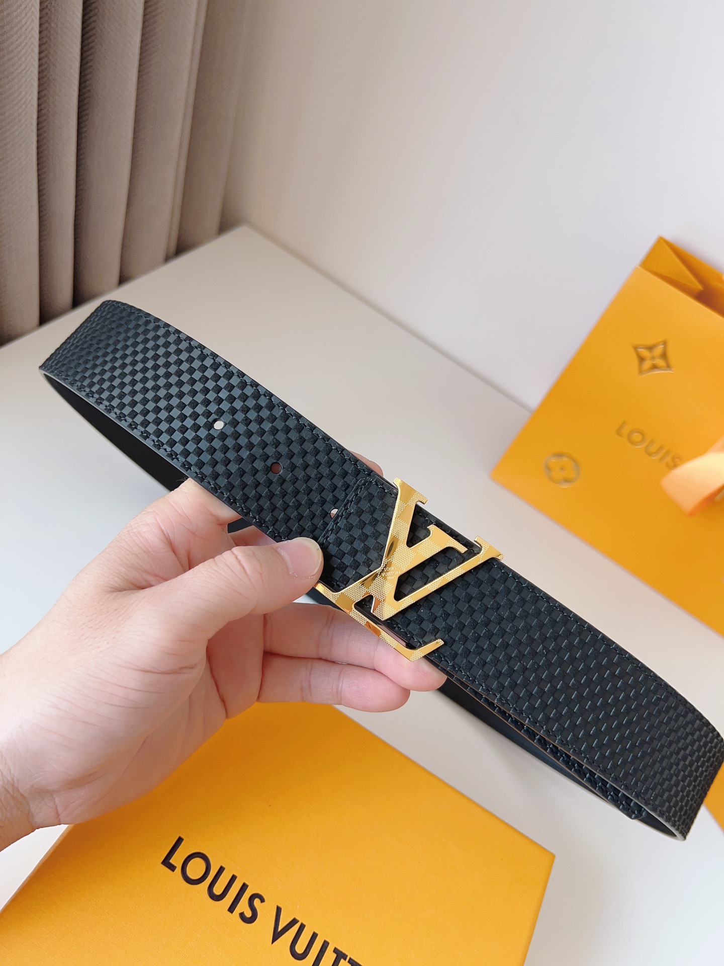 Louis Vuitton Basic Belt 40mm-l