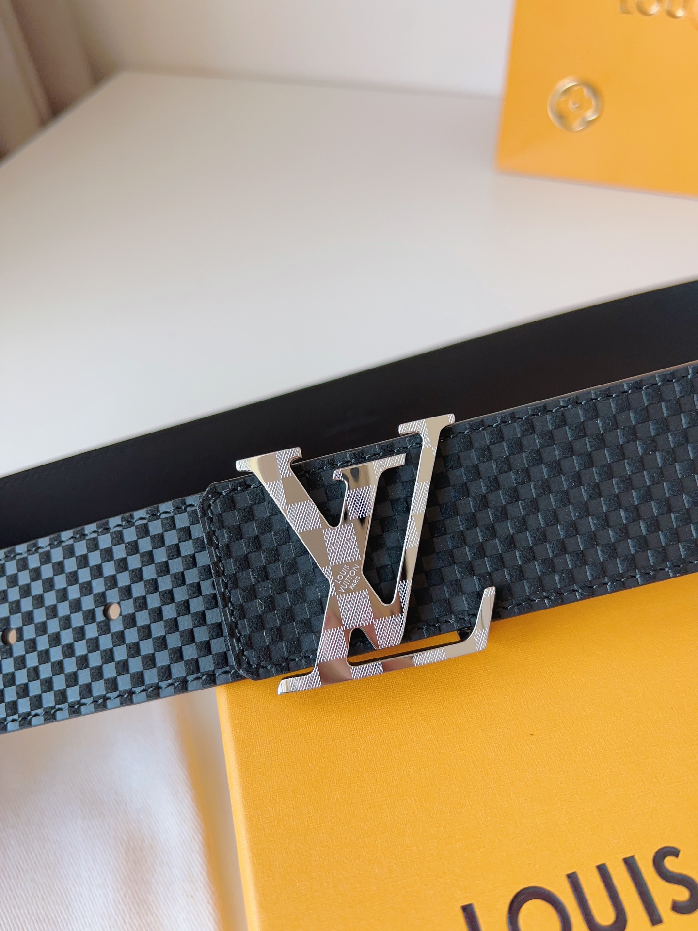 Louis Vuitton Basic Belt 40mm-l