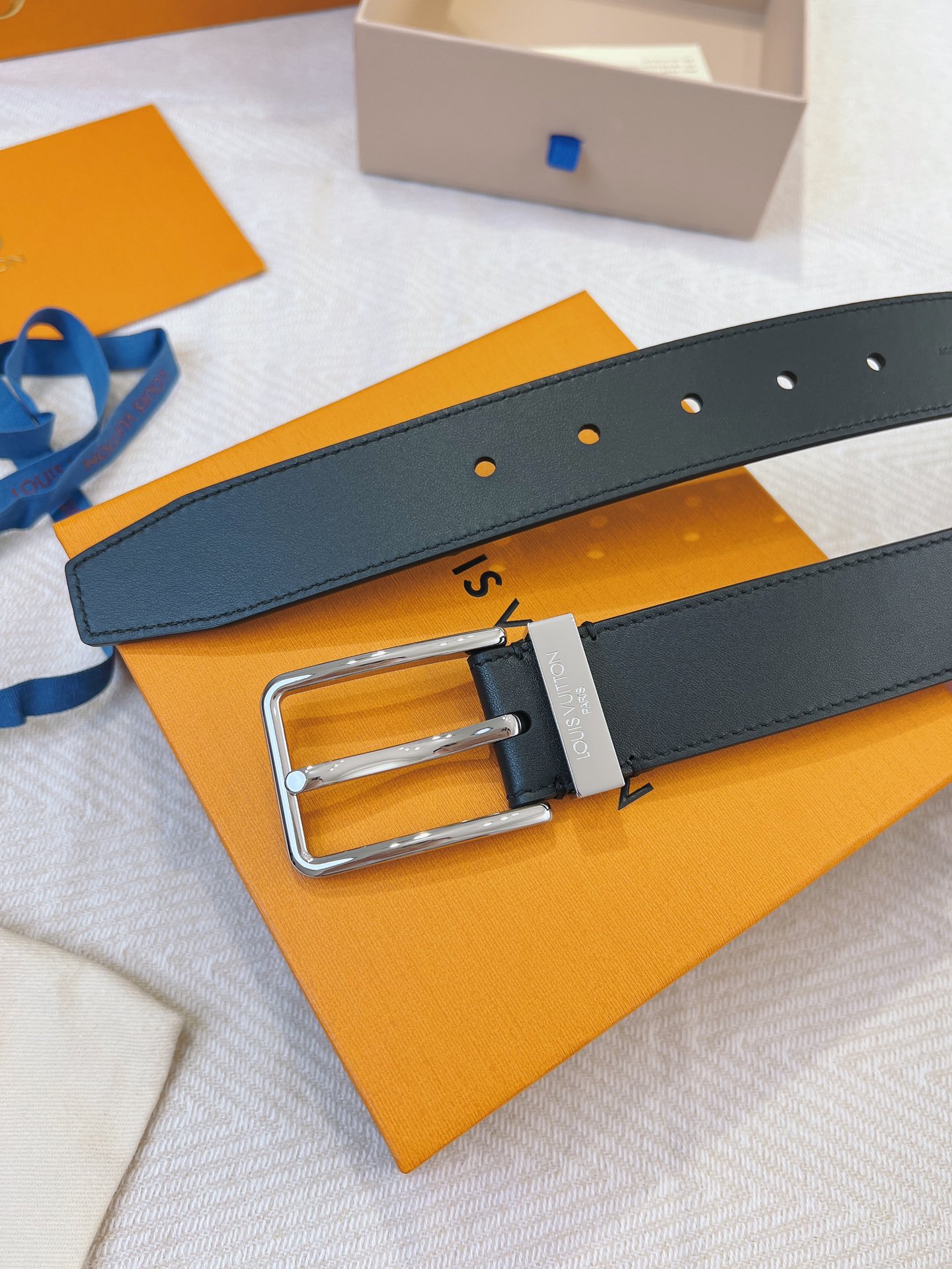 Louis Vuitton Leather Belt Cow Leather L