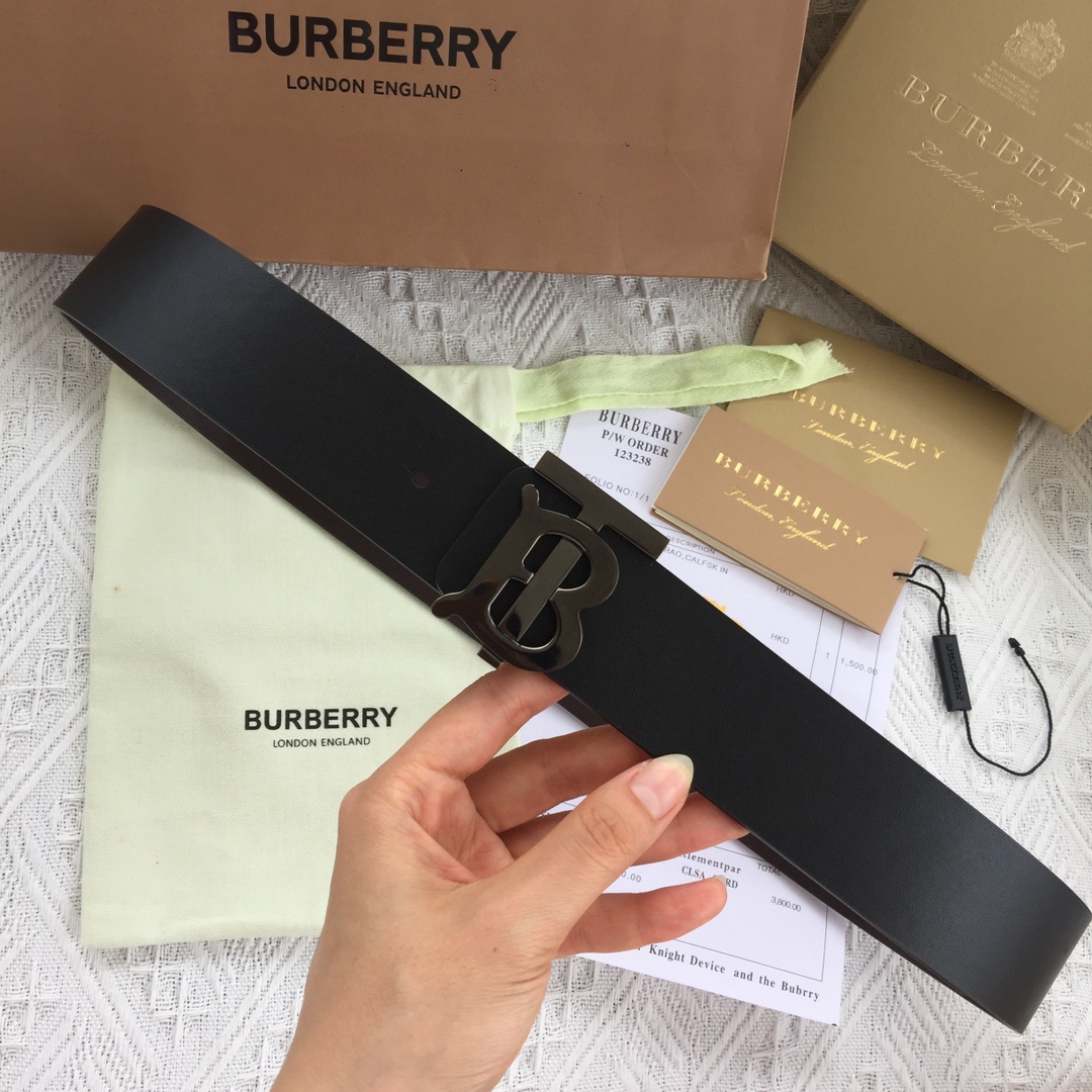 Burberry Leather Belt M