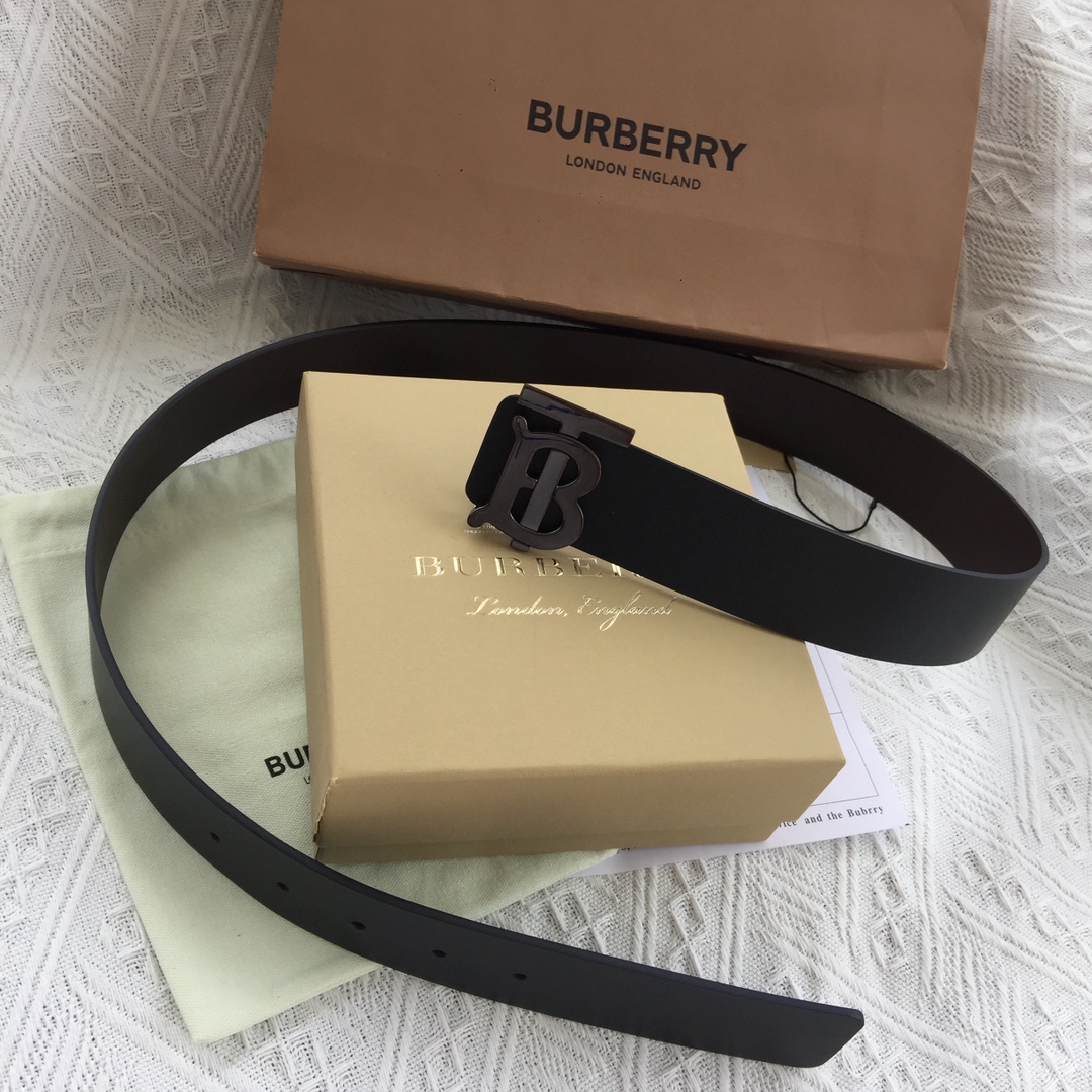 Burberry Leather Belt M