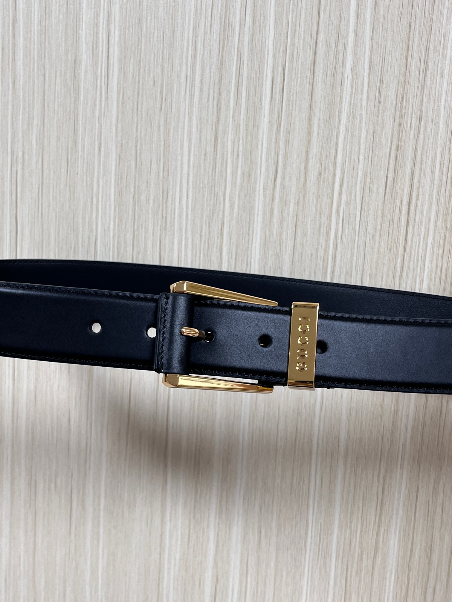 Gucci Male Pin Buckle Belt Cow Leather Wide Width