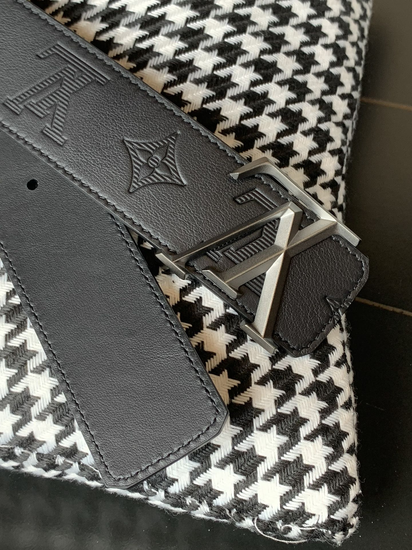 Louis Vuitton Basic Belt Cow Leather Black M-l