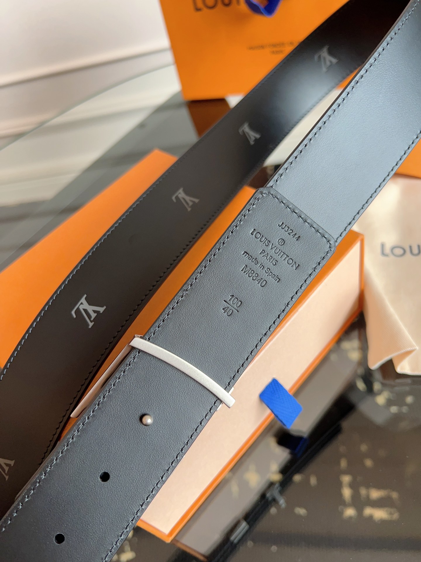 Louis Vuitton Basic Belt M