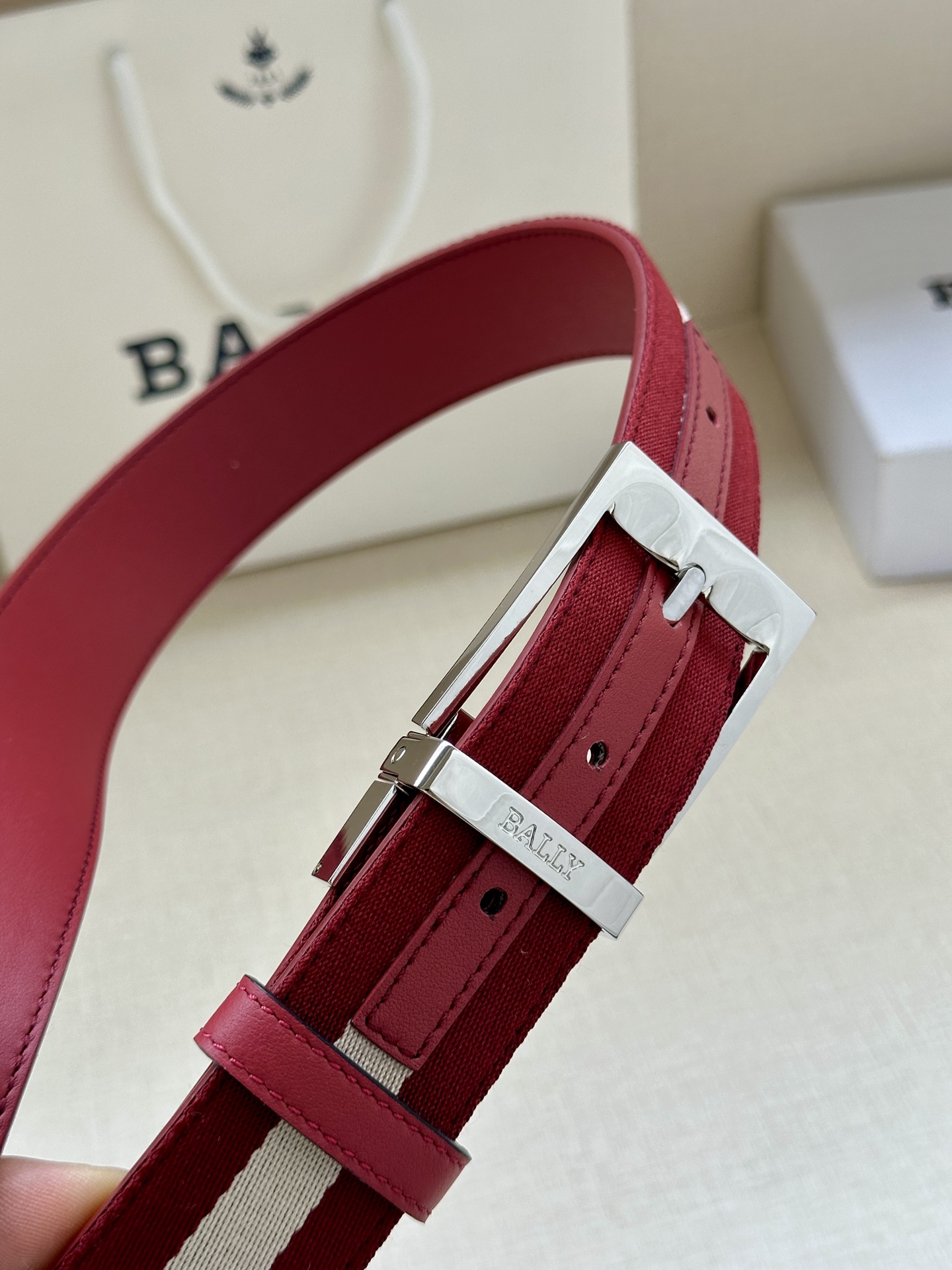 Bally Male Pin Buckle Belt Cow Leather M-l