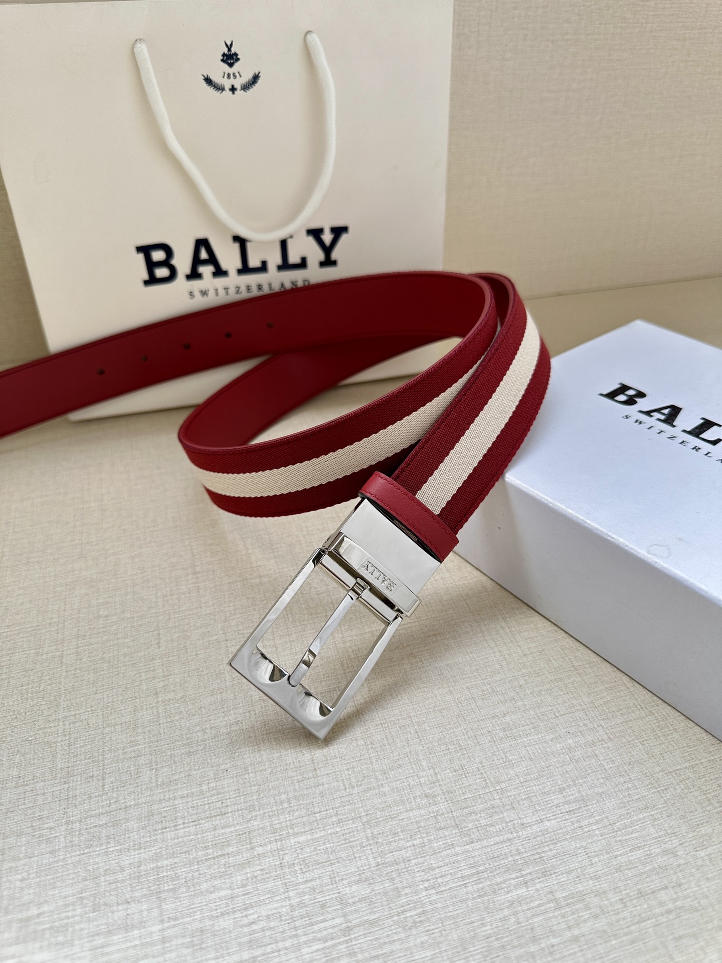 Bally Male Pin Buckle Belt Cow Leather M-l