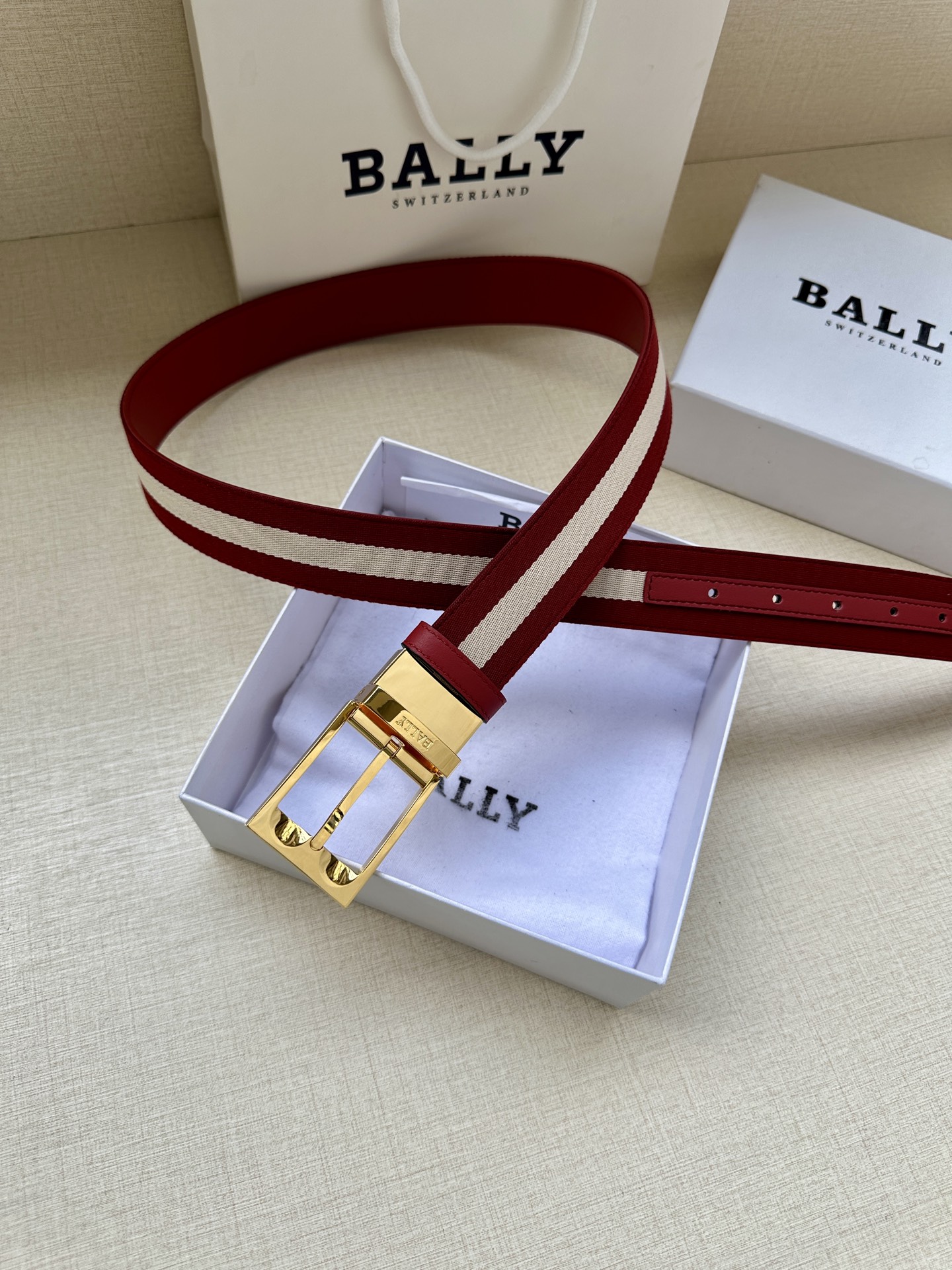 Bally Male Pin Buckle Belt Cow Leather M-l
