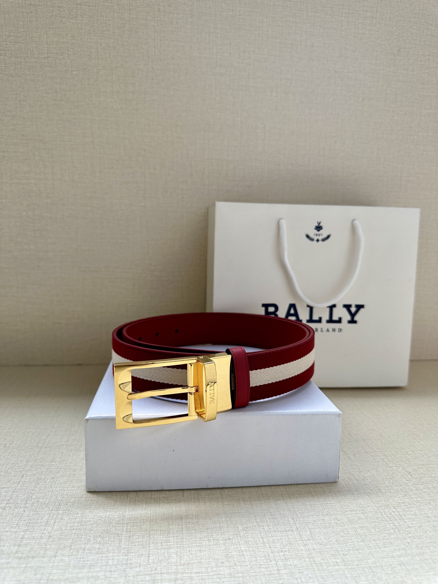 Bally Male Pin Buckle Belt Cow Leather M-l