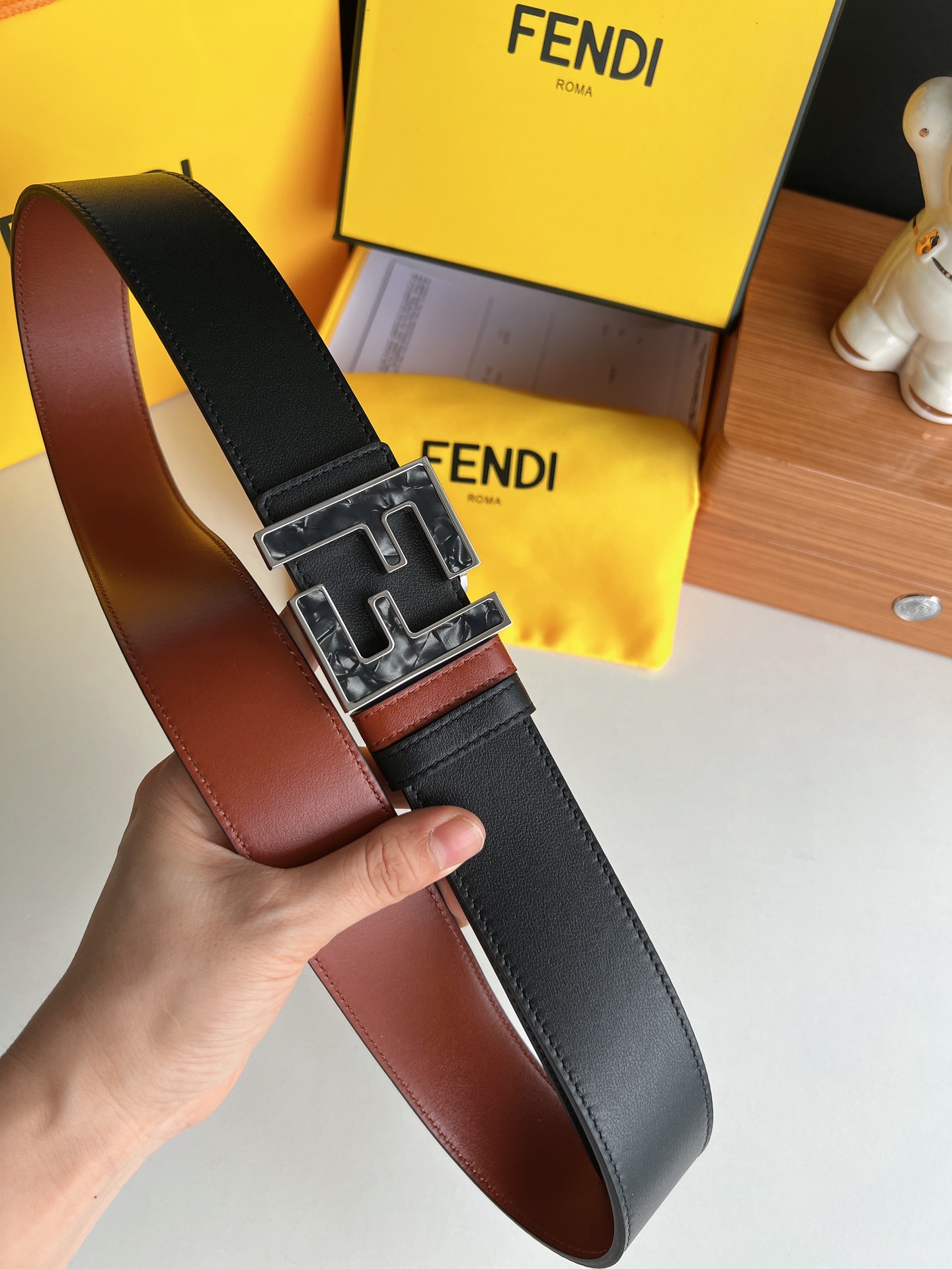 Fendi Leather Belt Top Grain Leather M-l