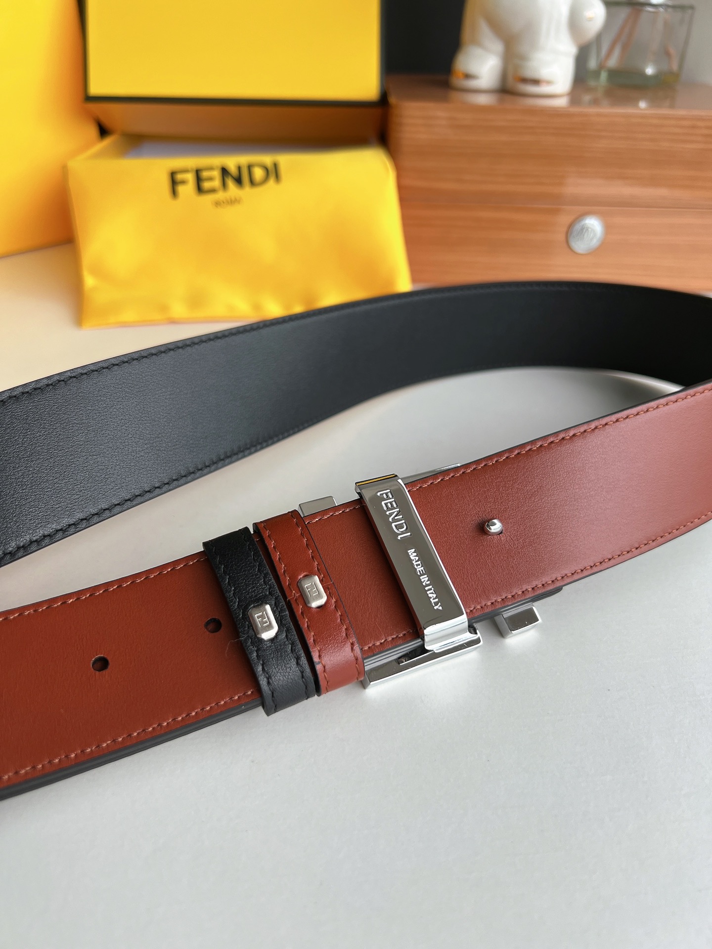 Fendi Leather Belt Top Grain Leather M-l