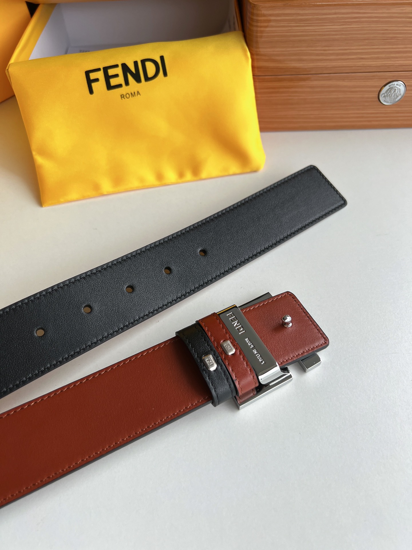 Fendi Leather Belt Top Grain Leather M-l