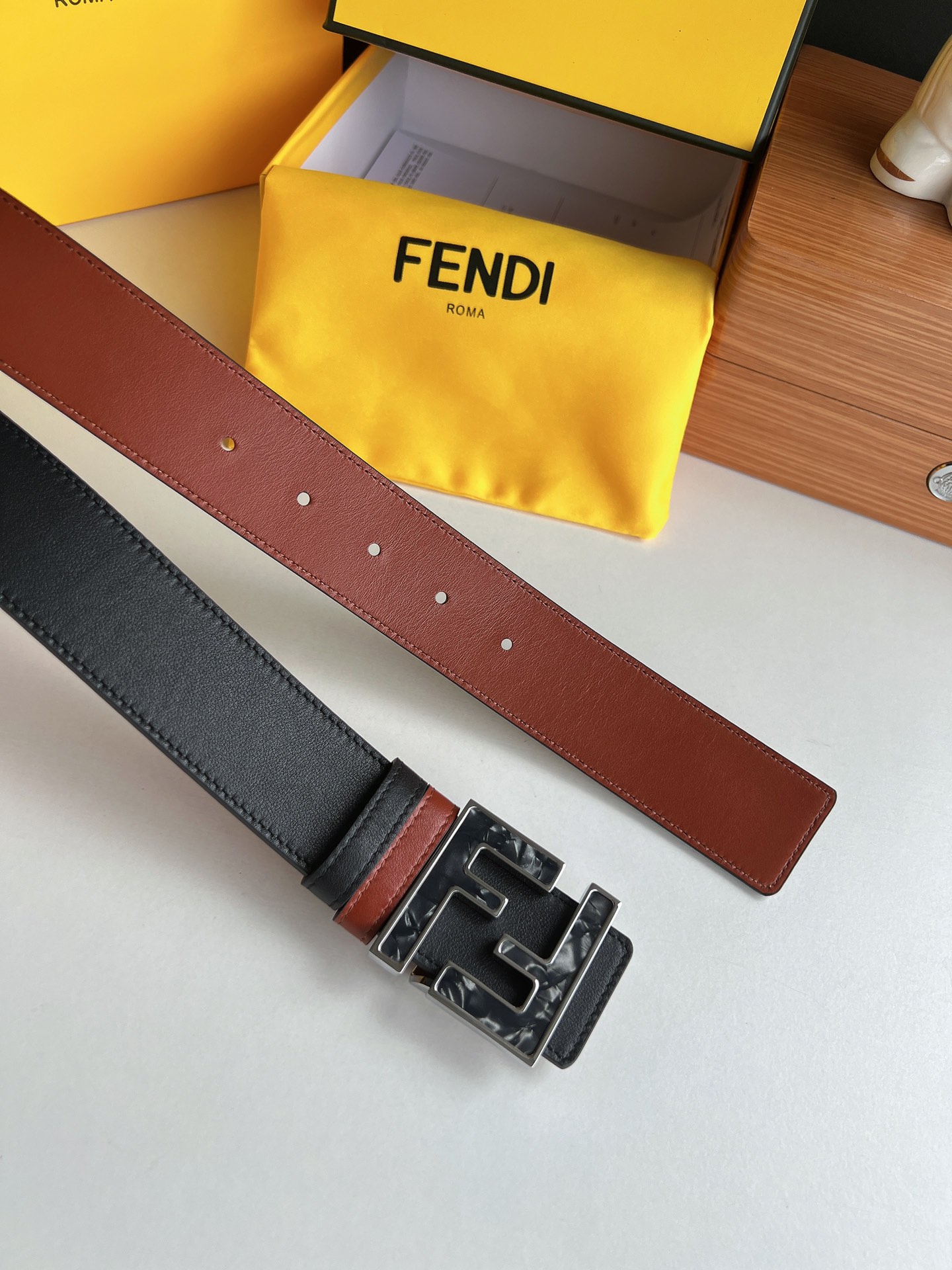 Fendi Leather Belt Top Grain Leather M-l