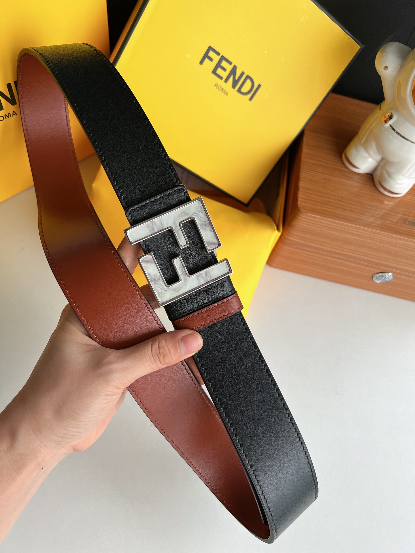 Fendi Leather Belt Top Grain Leather M-l