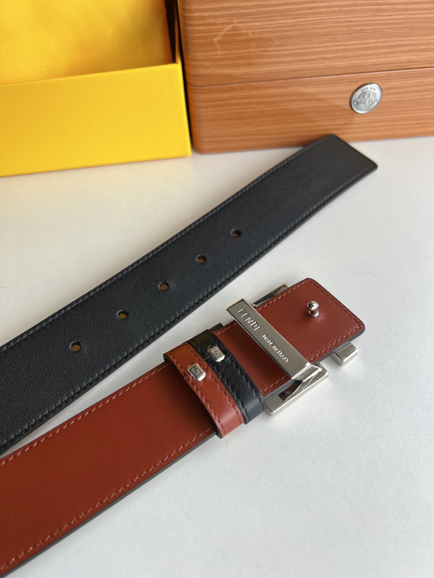 Fendi Leather Belt Top Grain Leather M-l