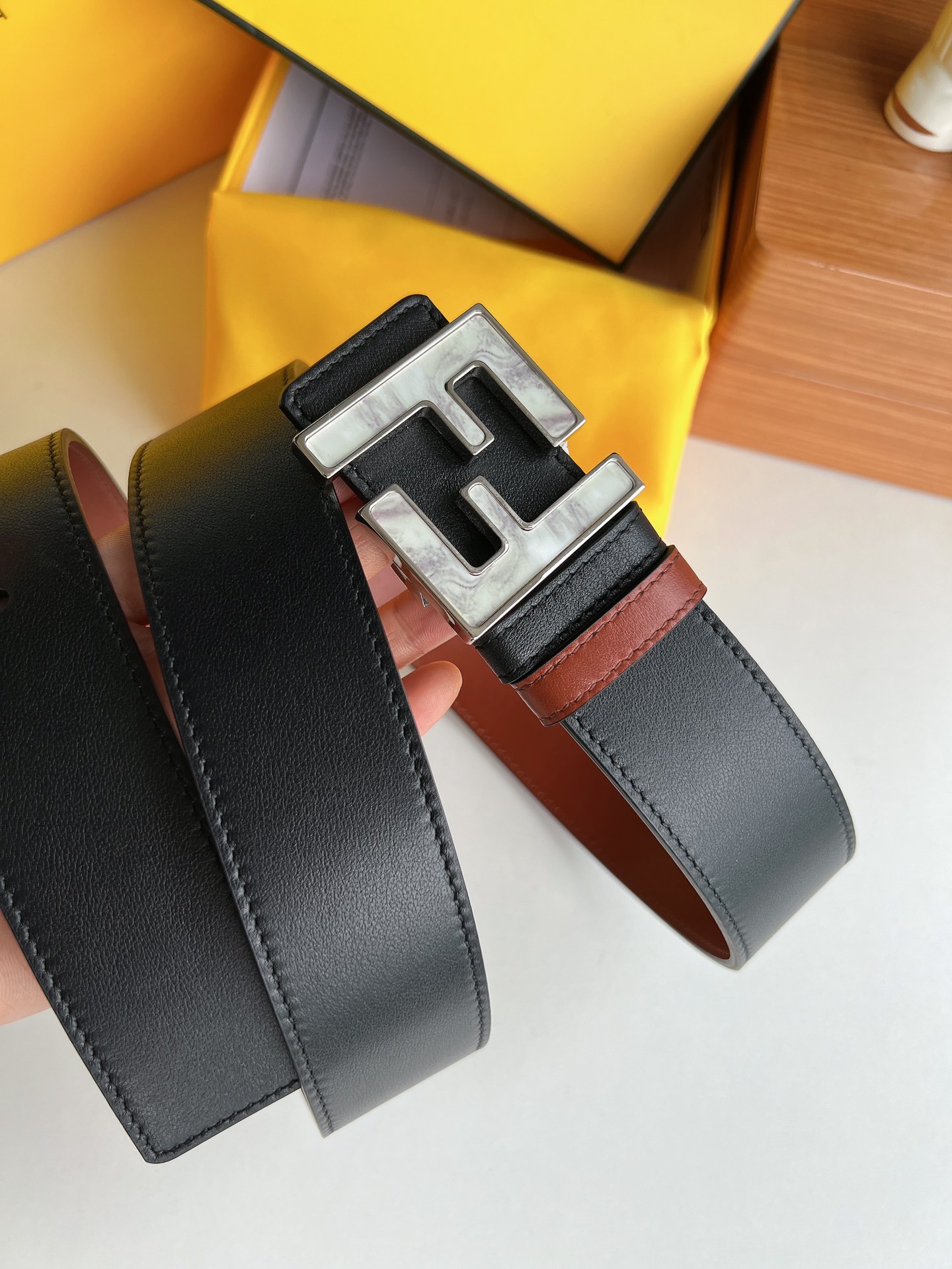 Fendi Leather Belt Top Grain Leather M-l