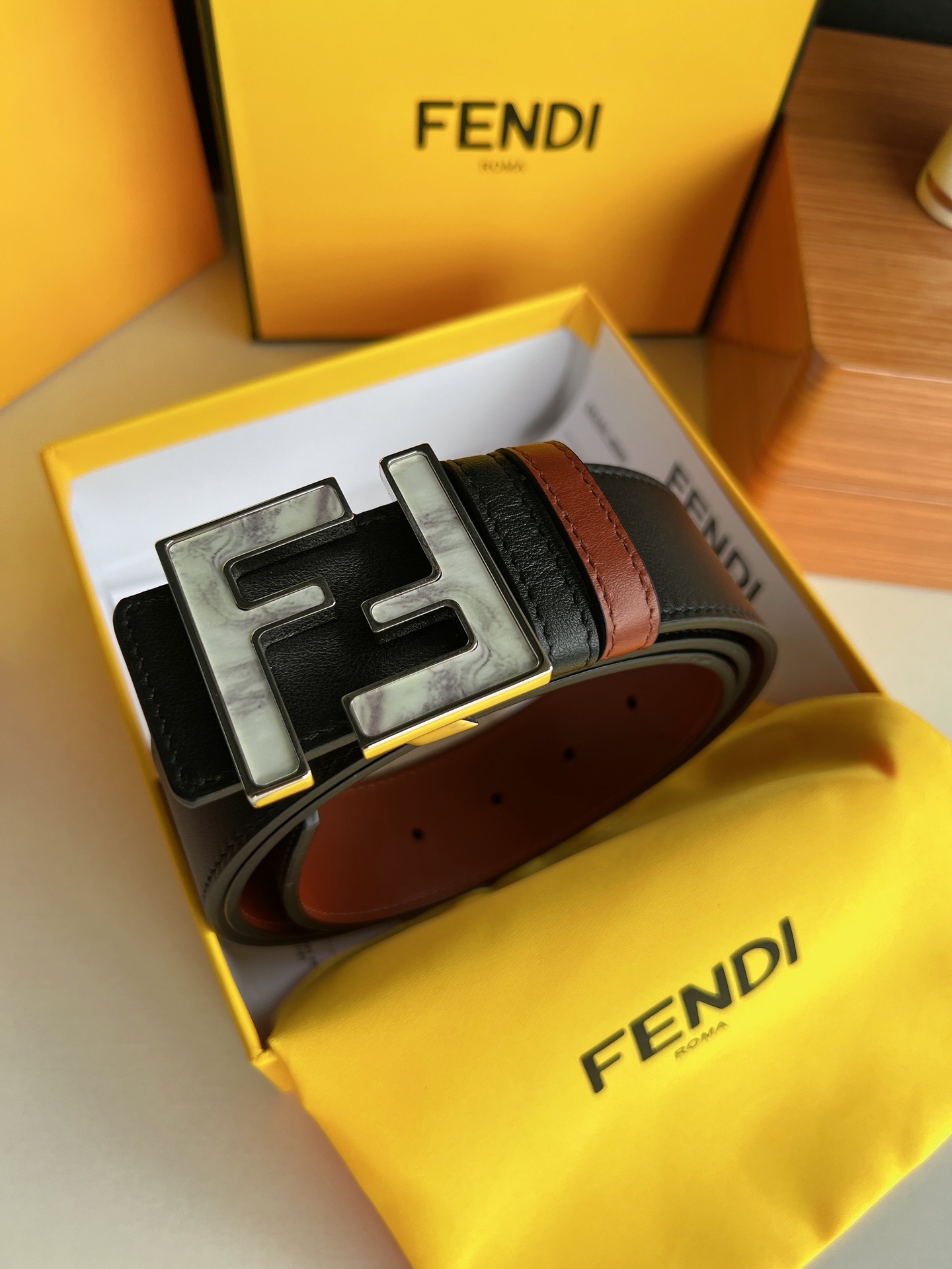 Fendi Leather Belt Top Grain Leather M-l