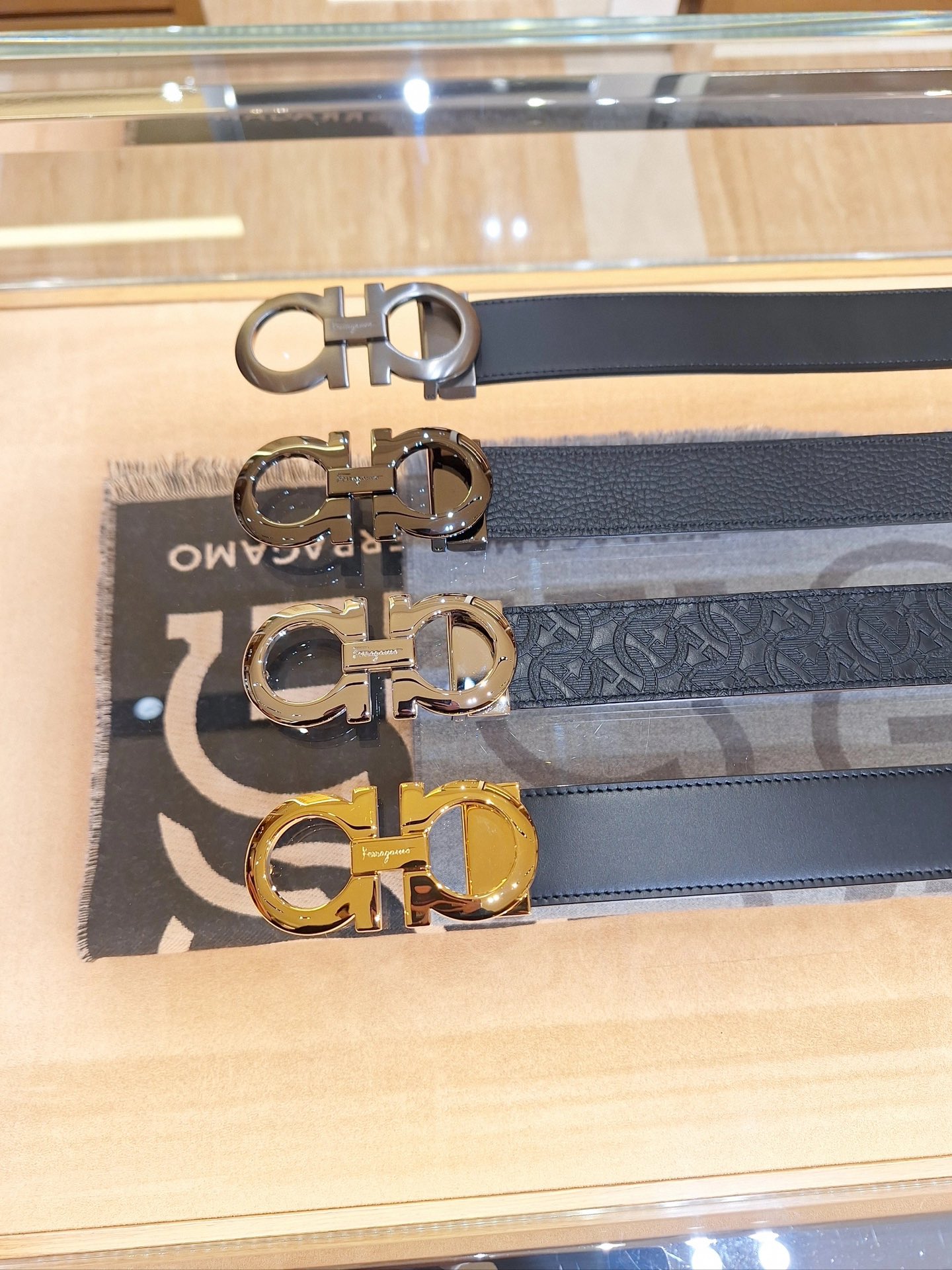 Salvatore Ferragamo Leather Belt S