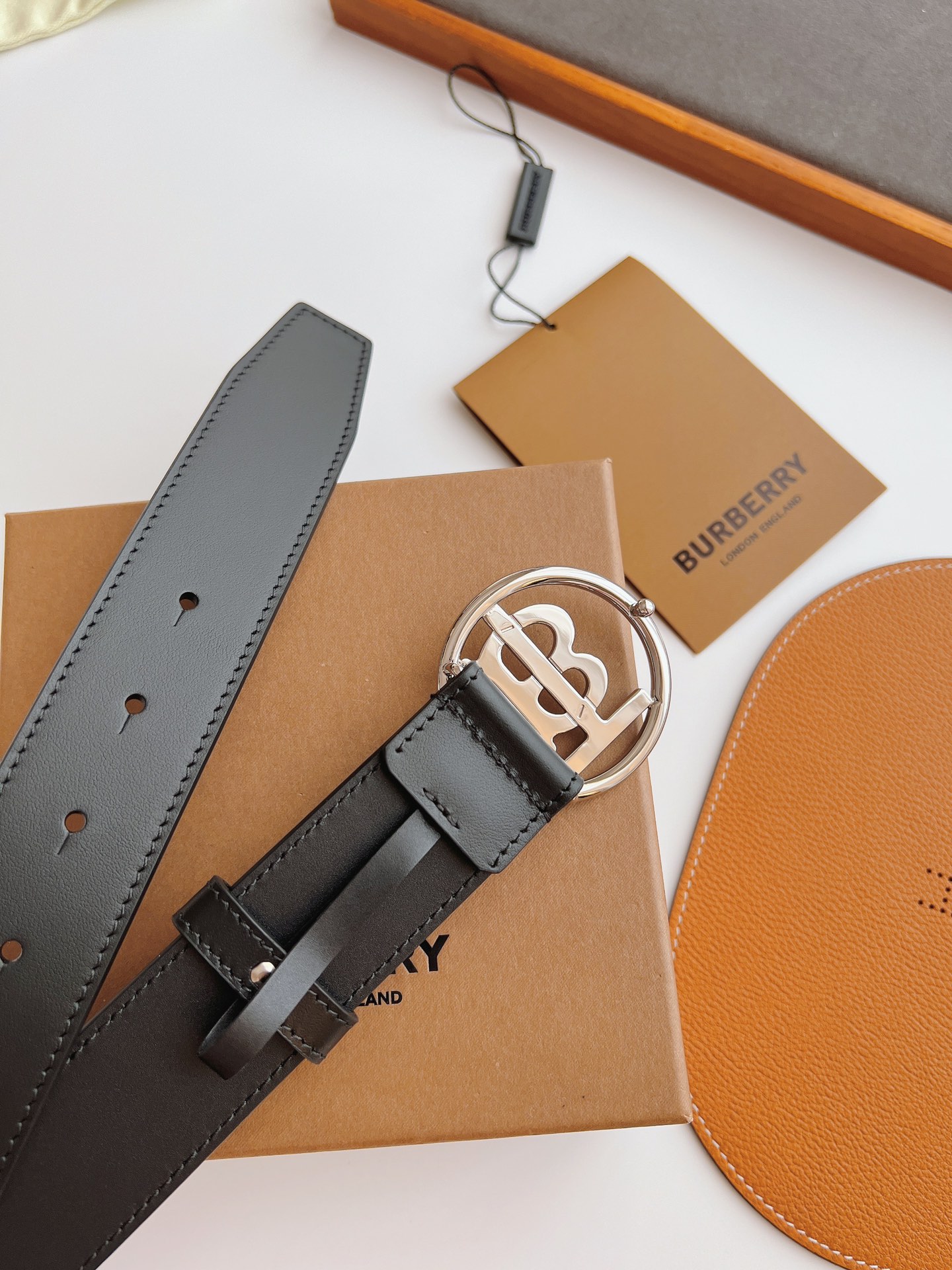 Burberry Basic Belt Top Grain Leather M