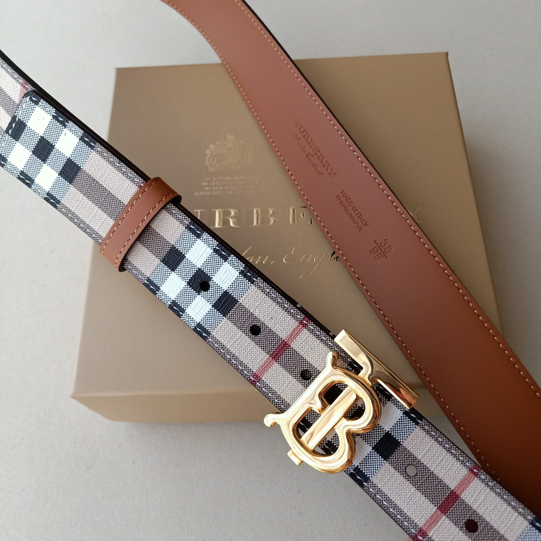 Burberry Basic Belt Top Grain Leather 35mm