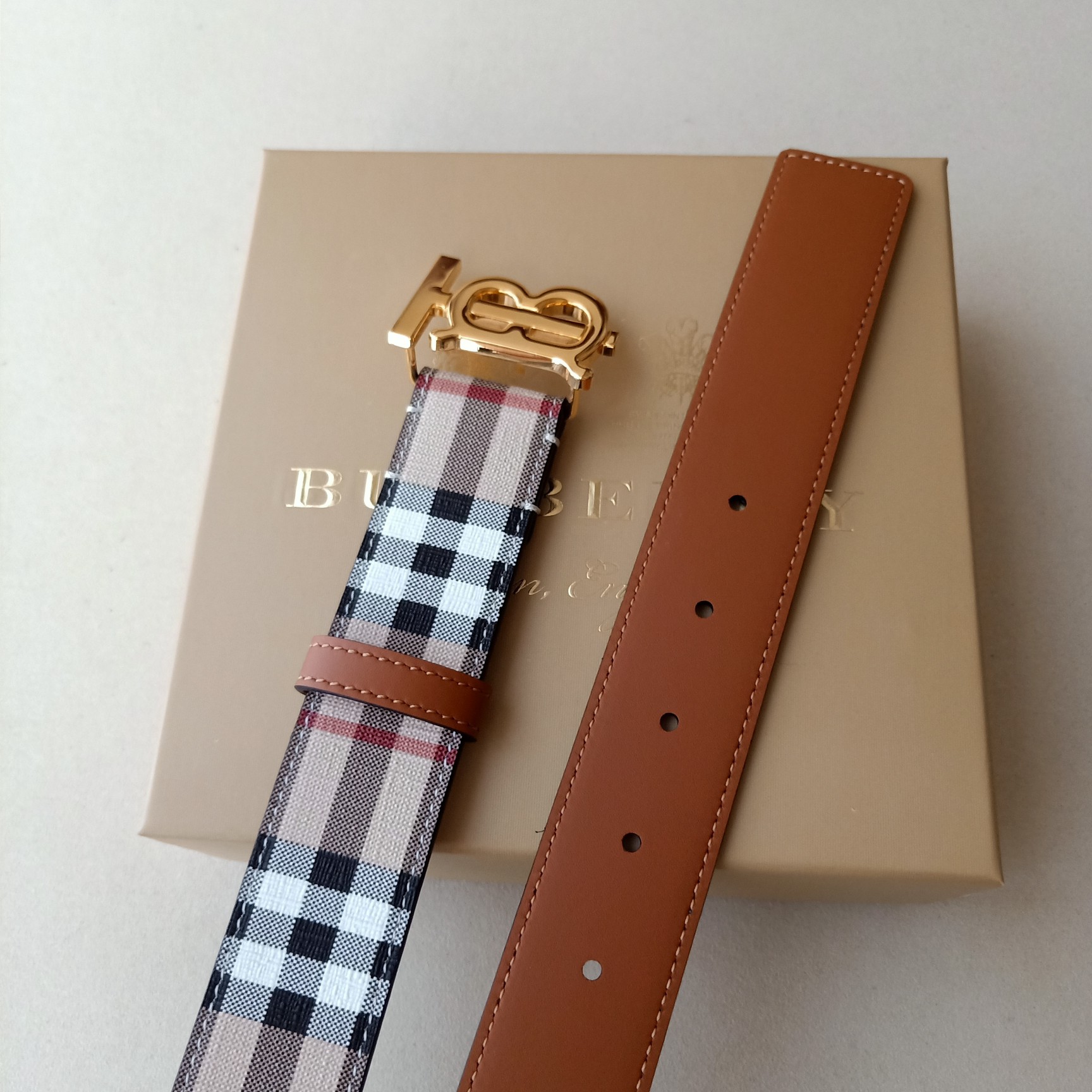 Burberry Basic Belt Top Grain Leather 35mm