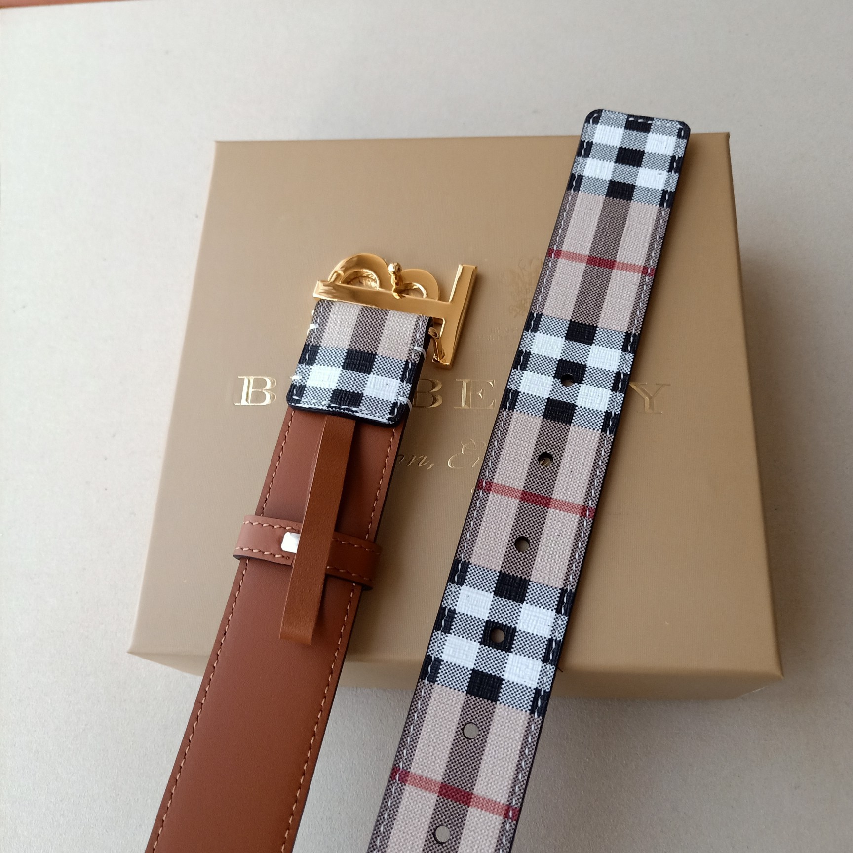 Burberry Basic Belt Top Grain Leather 35mm