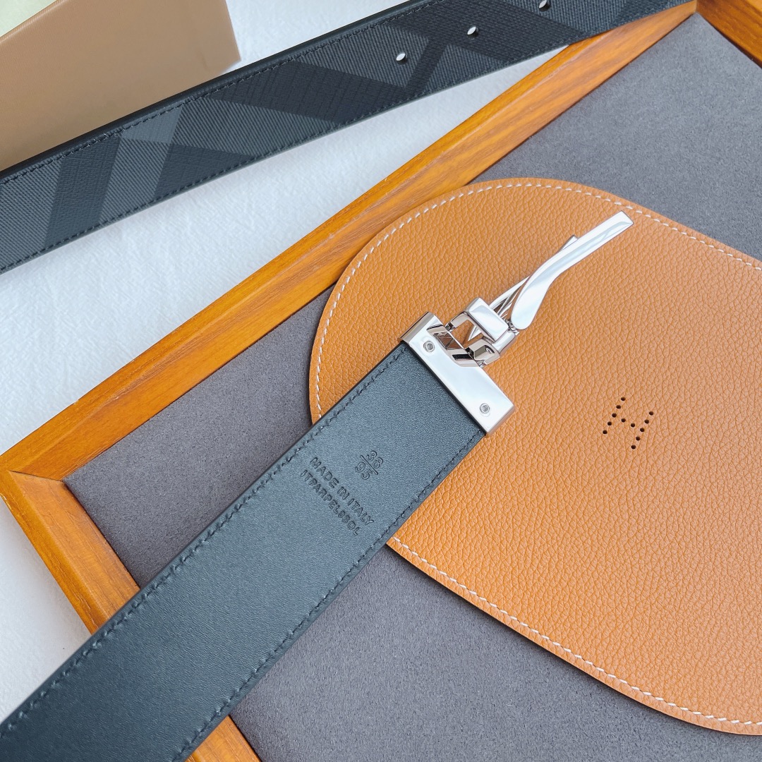 Burberry Male Basic Belt M