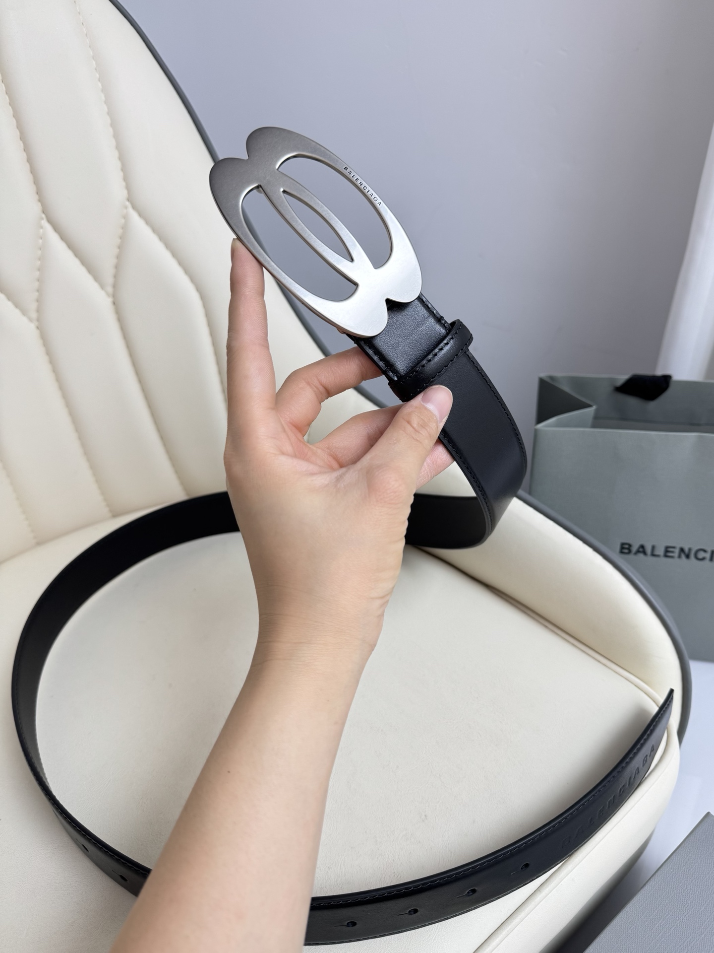 Balenciaga Basic Belt Cow Leather M-l