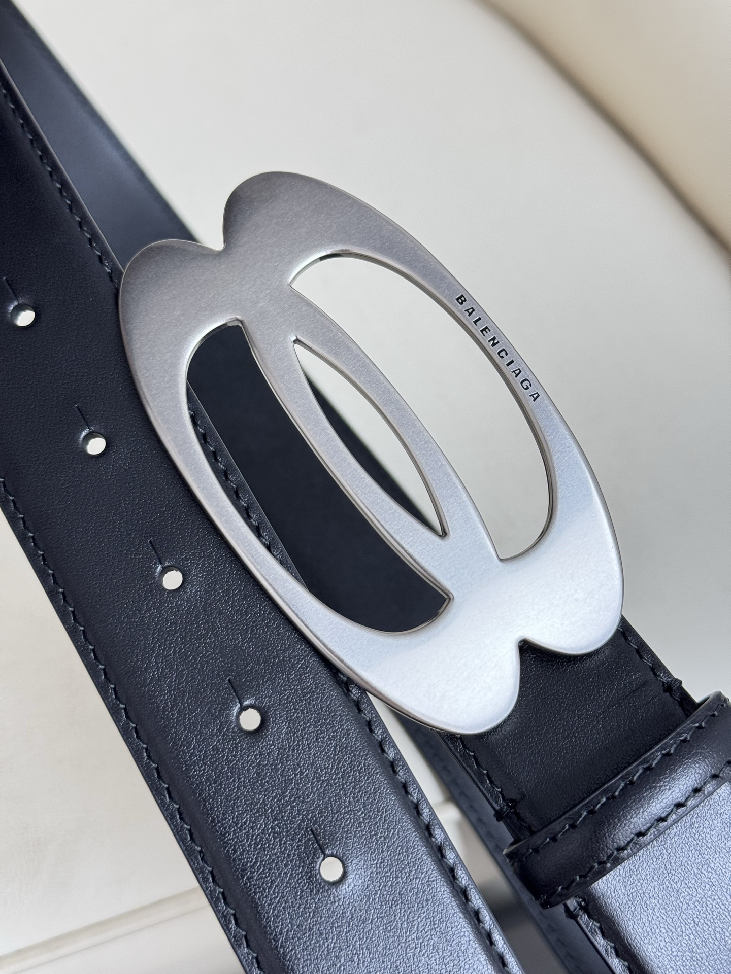 Balenciaga Basic Belt Cow Leather M-l