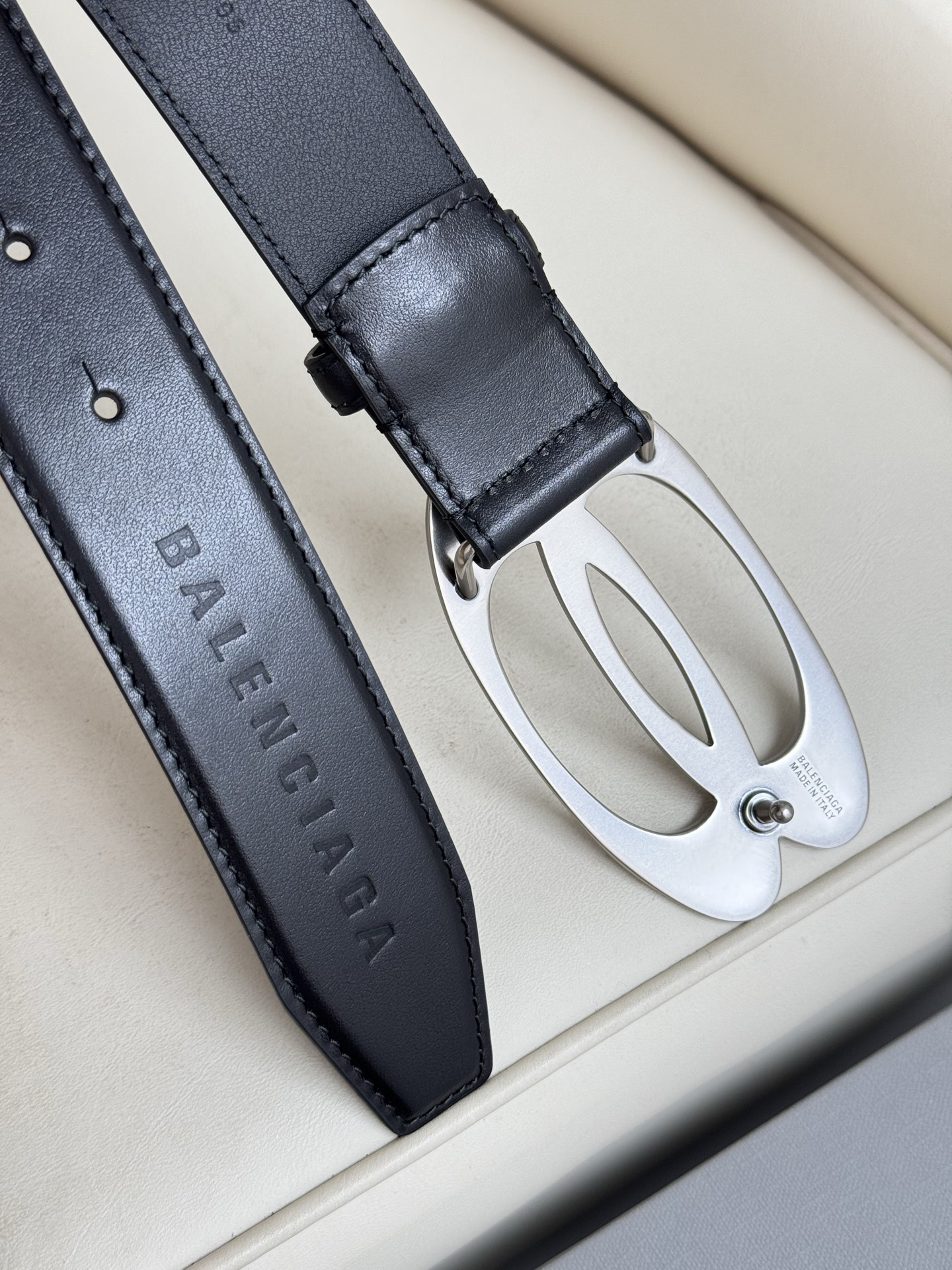 Balenciaga Basic Belt Cow Leather M-l
