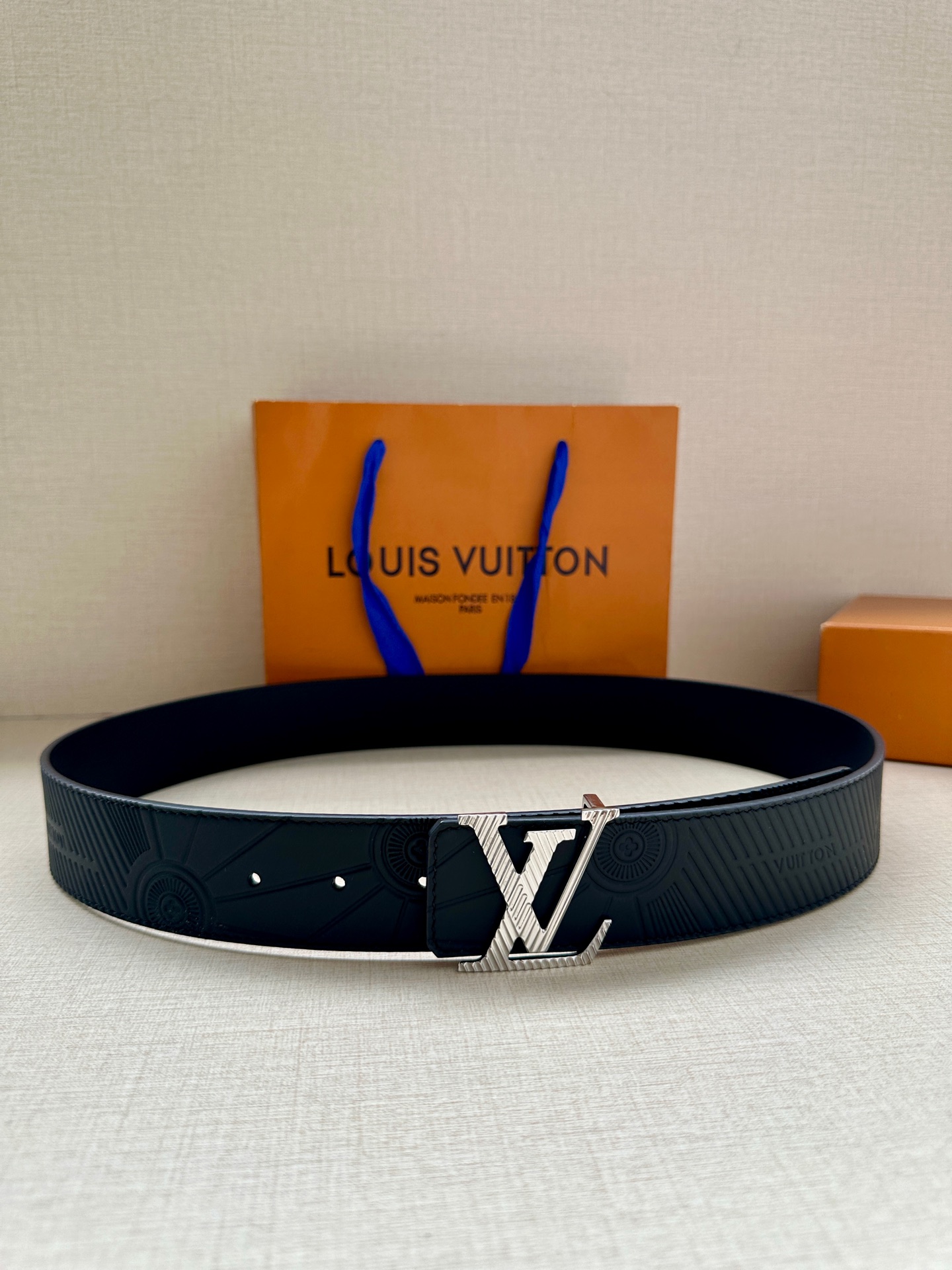 Louis Vuitton Leather Belt L