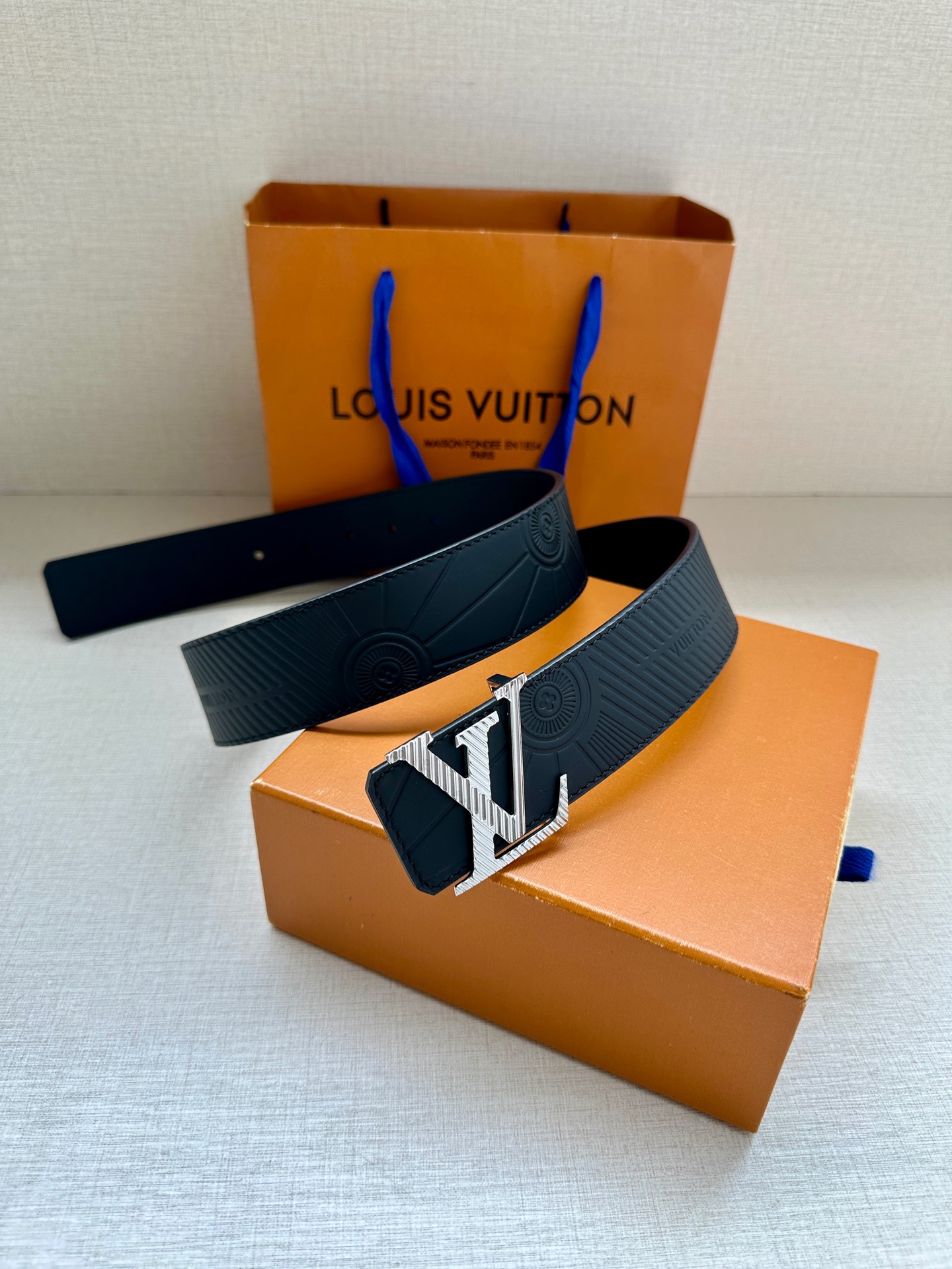 Louis Vuitton Leather Belt L