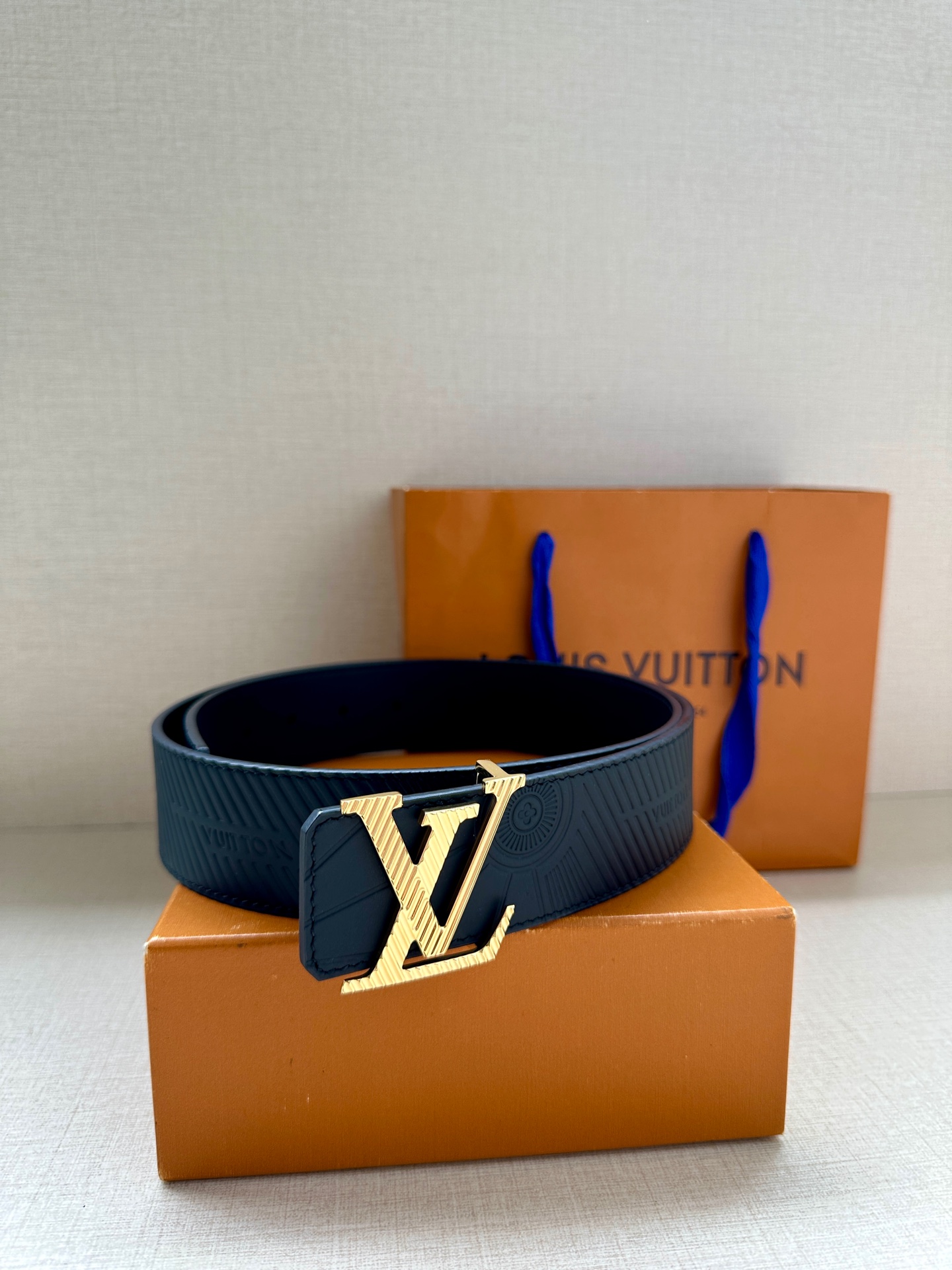 Louis Vuitton Leather Belt L
